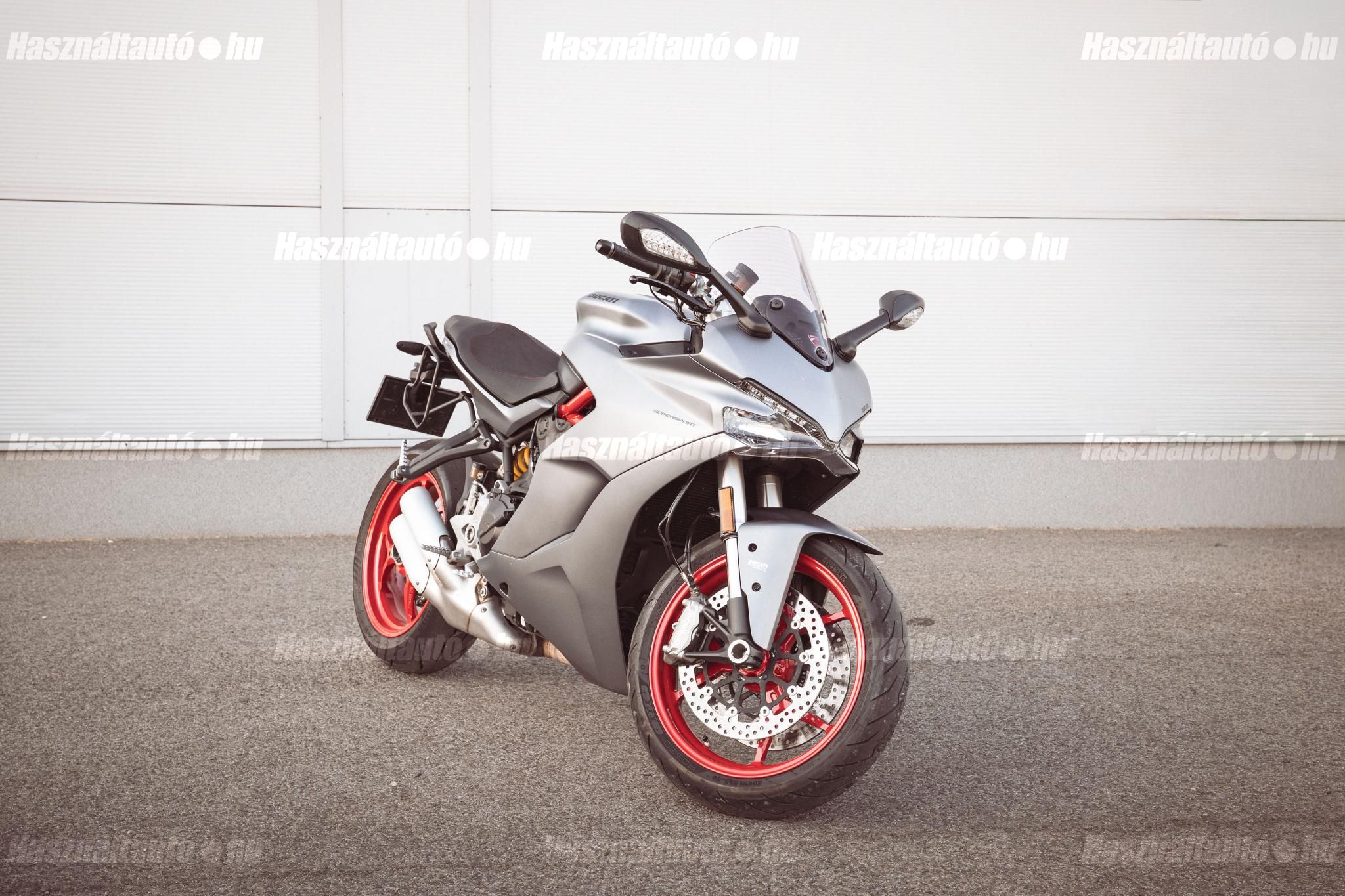 DUCATI SUPERSPORT 2019 - 1
