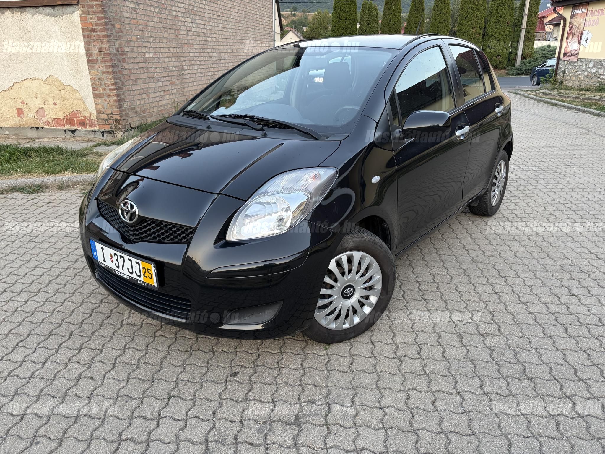 TOYOTA YARIS 2011/9 - 1