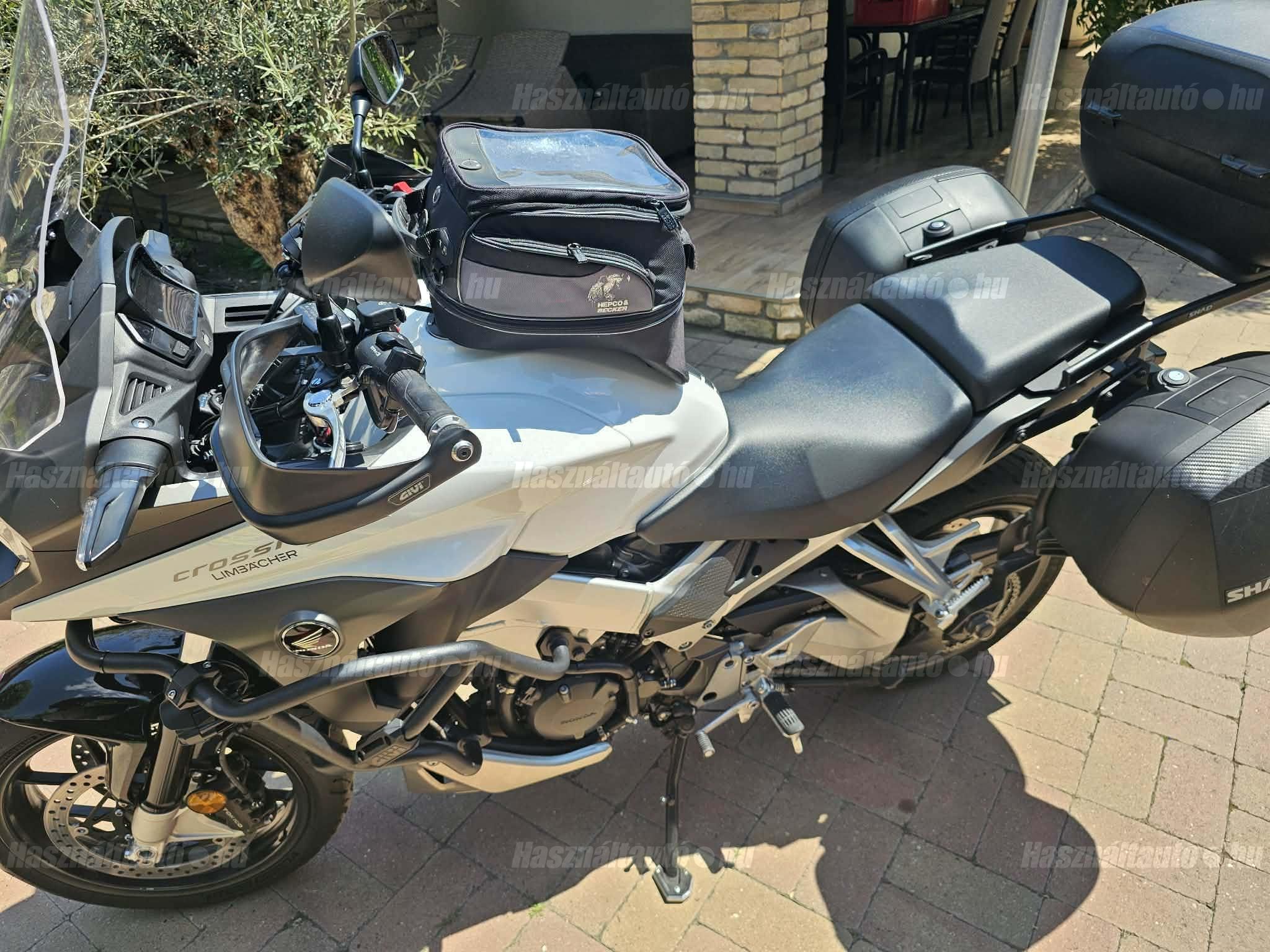 HONDA VFR 800 X 2015/3 - 1