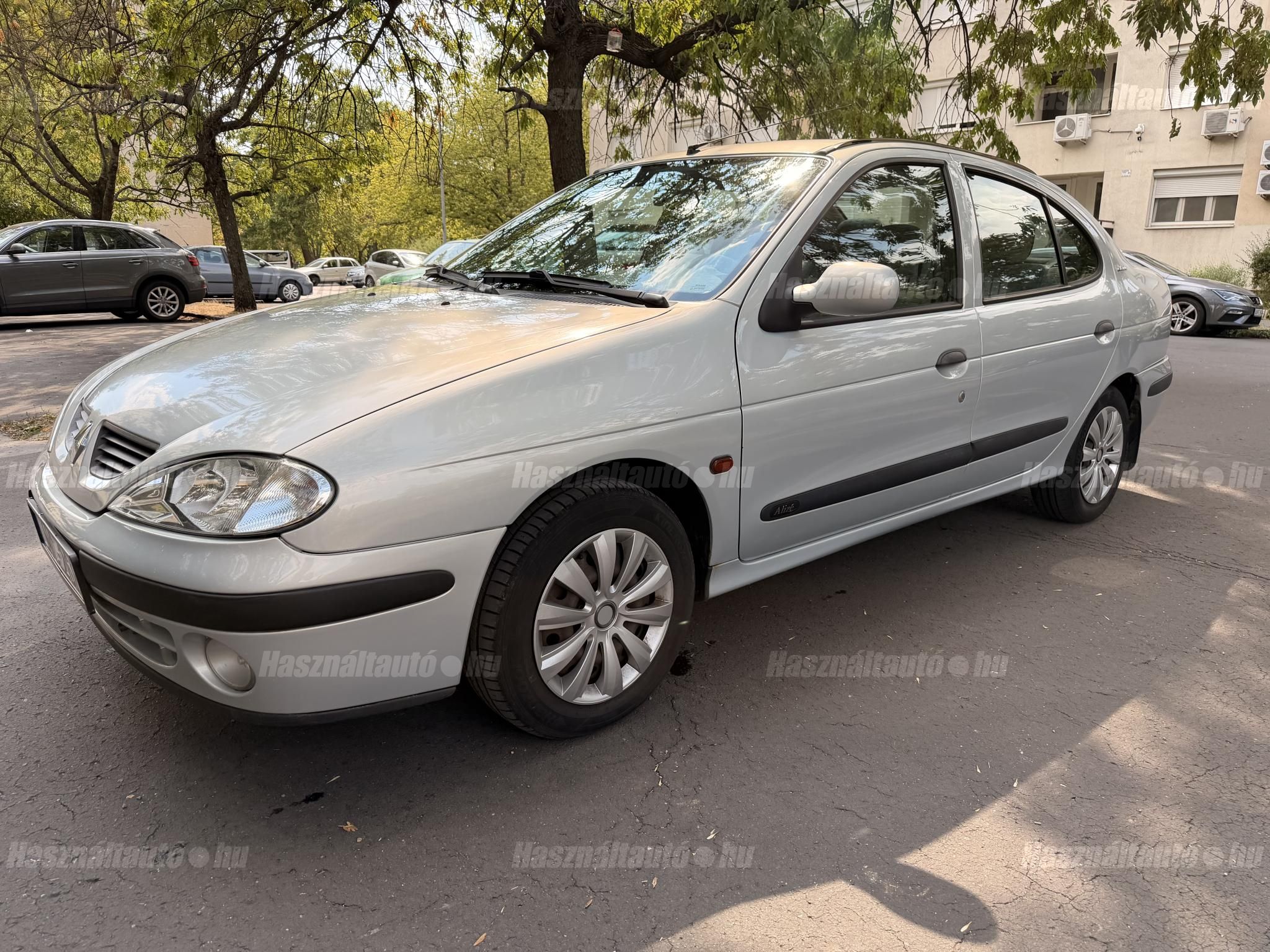 RENAULT MEGANE 2003/4 - 1