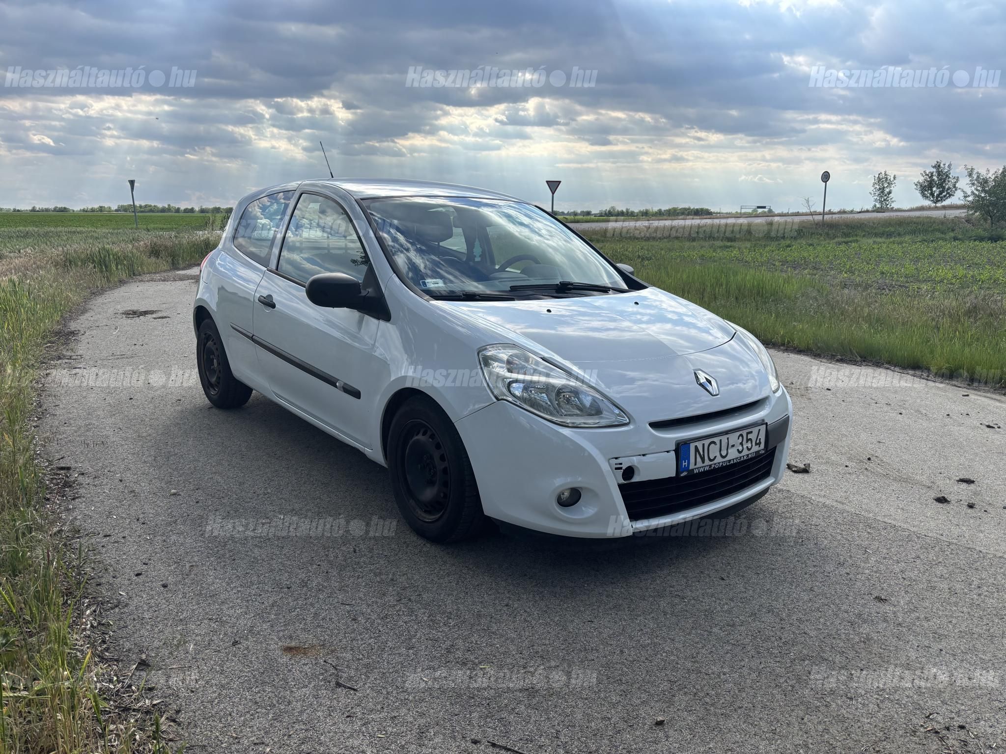 RENAULT CLIO 2011 - 1