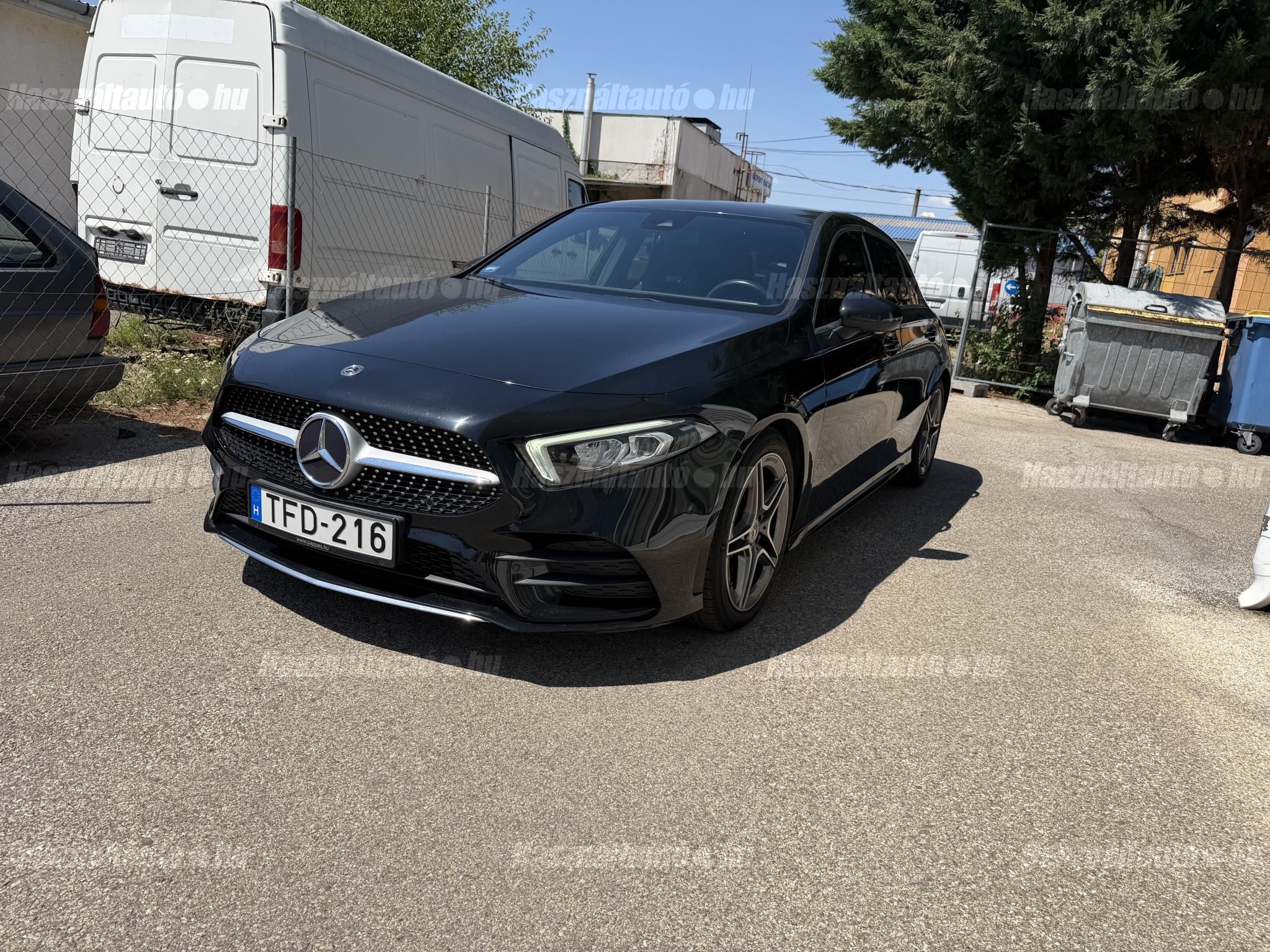 MERCEDES-BENZ A 180 2022/4 - 1