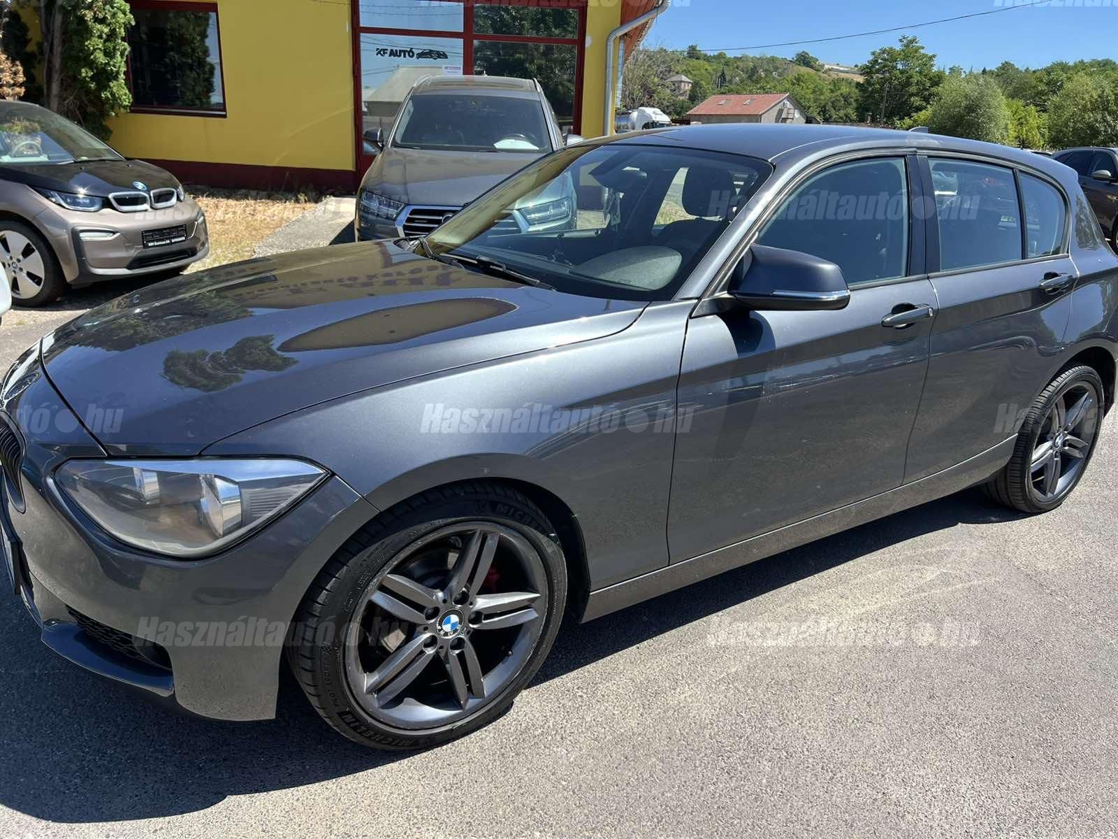 BMW 118 2011/10 - 1