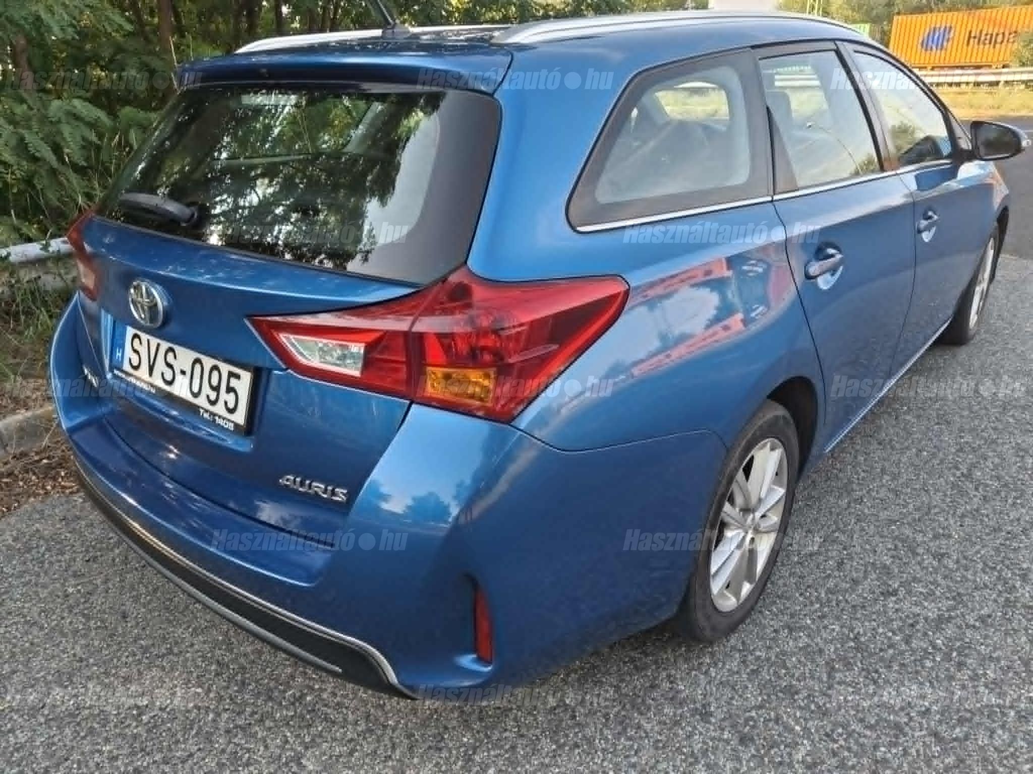 TOYOTA AURIS 2014/5 - 1