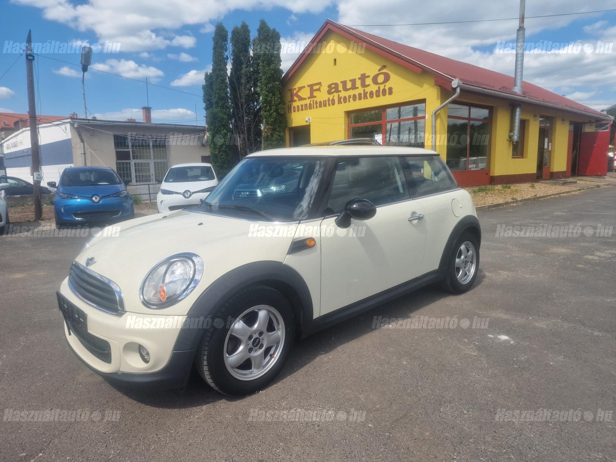 MINI MINI ONE 2013/6 - 1
