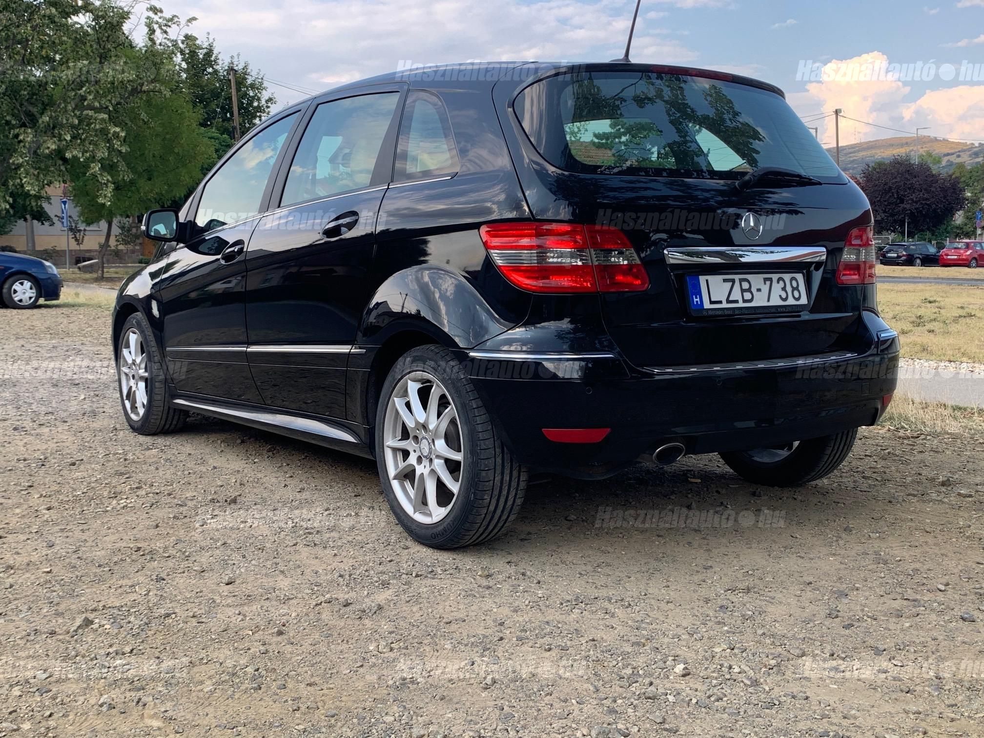 MERCEDES-BENZ B 180 2011/10 - 1