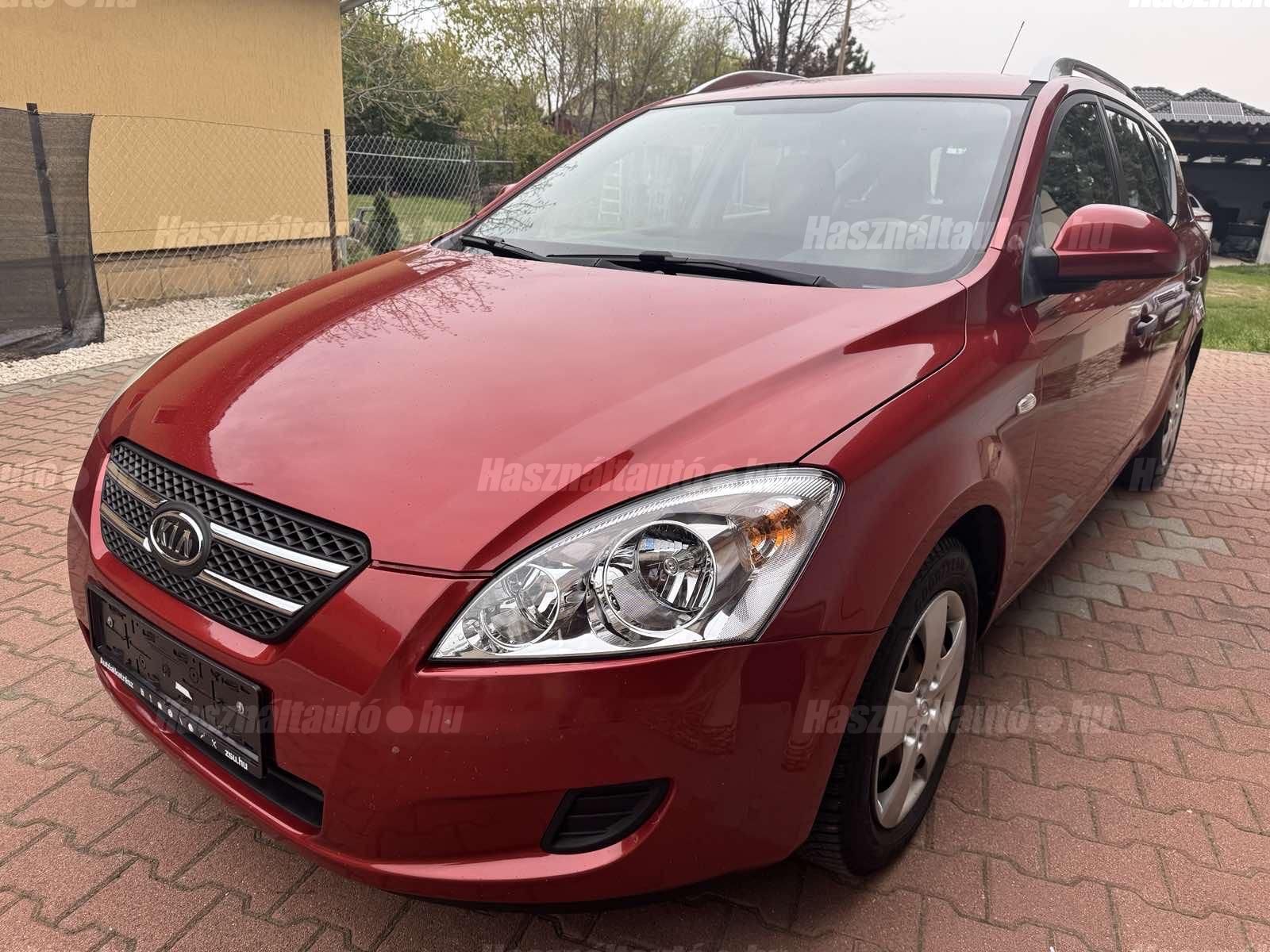 KIA CEE'D 2009/1 - 1