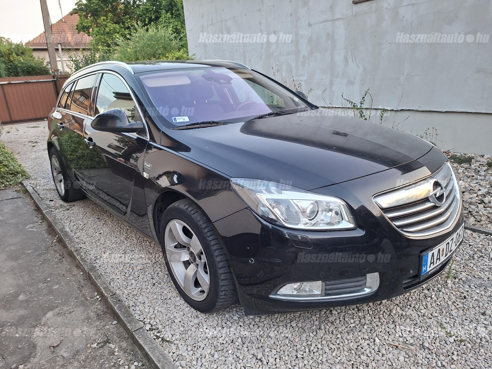 OPEL INSIGNIA 2013/6 - 1
