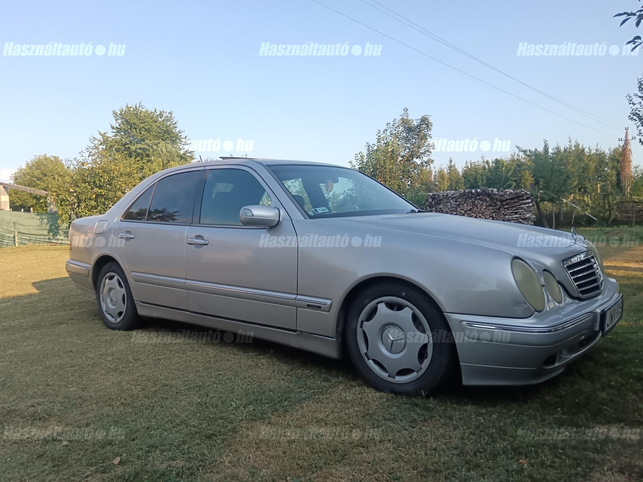MERCEDES-BENZ E 200 2002/1 - 1