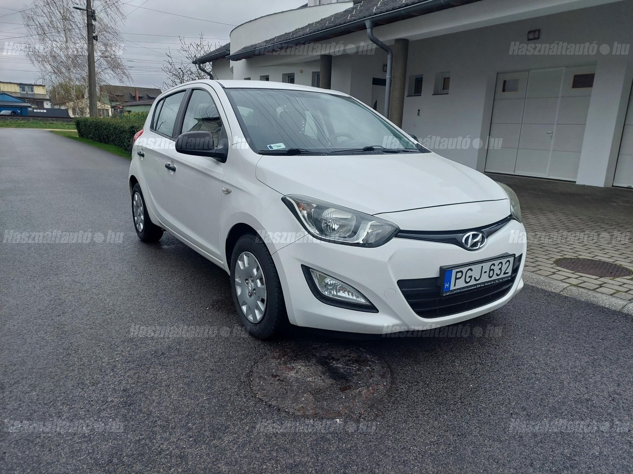 HYUNDAI I20 2012/12 - 1