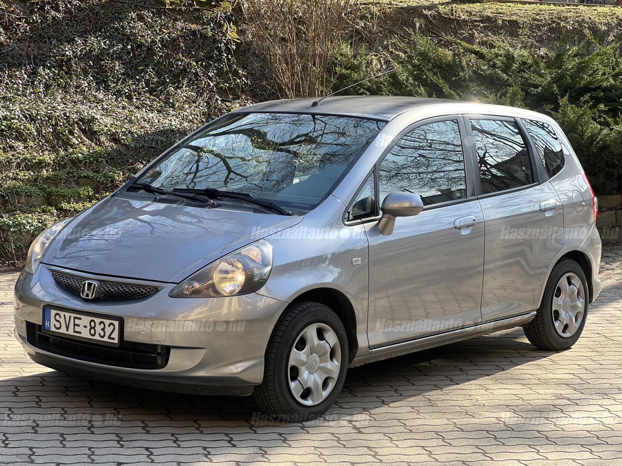 HONDA JAZZ 2004/6 - 1