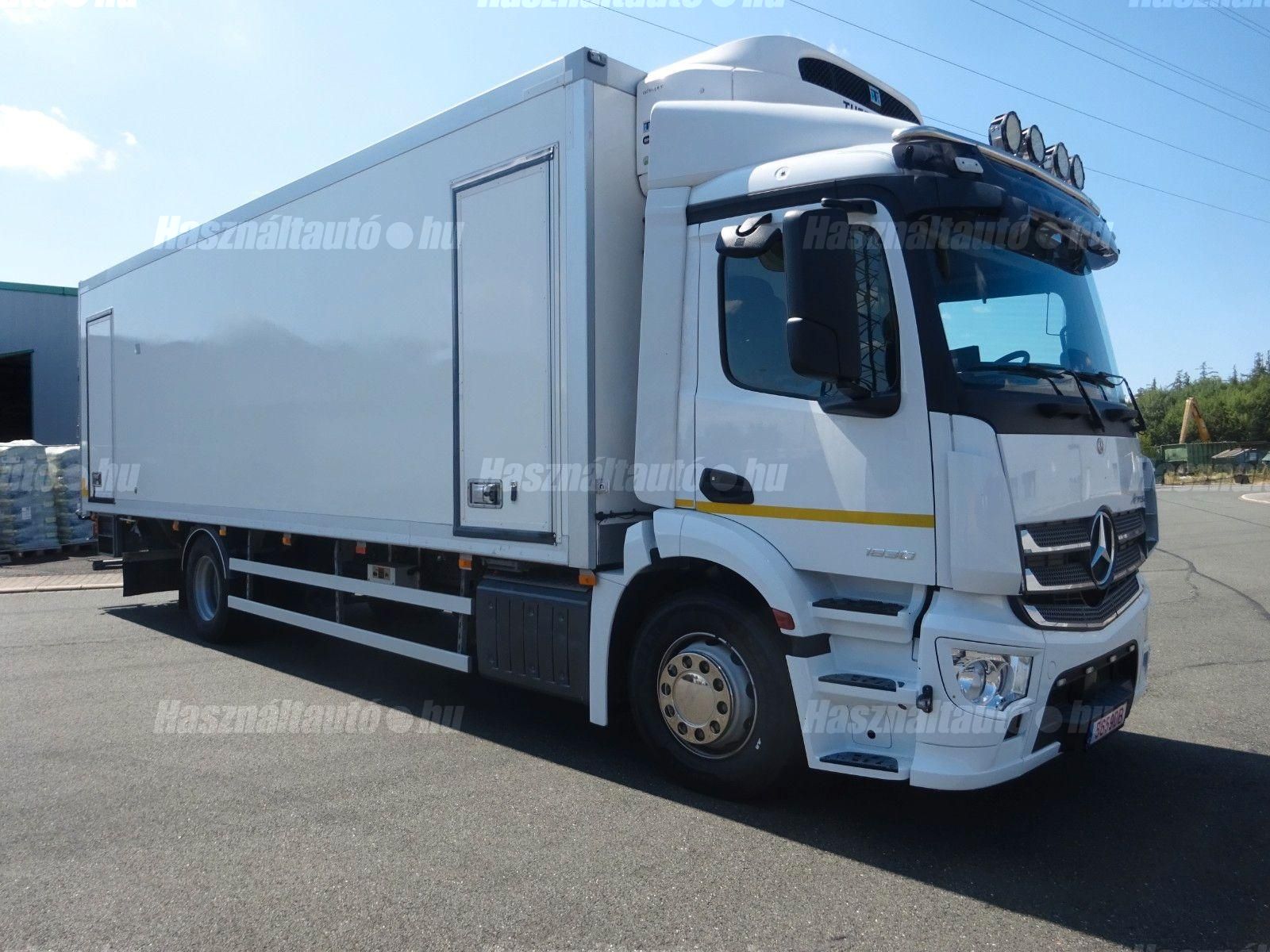 MERCEDES-BENZ 2022/5 - 1