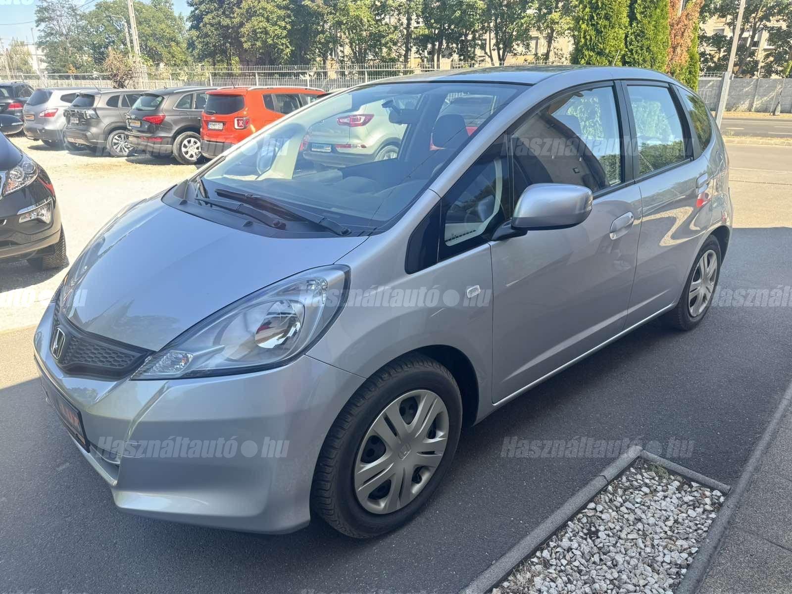 HONDA JAZZ 2012/3 - 1