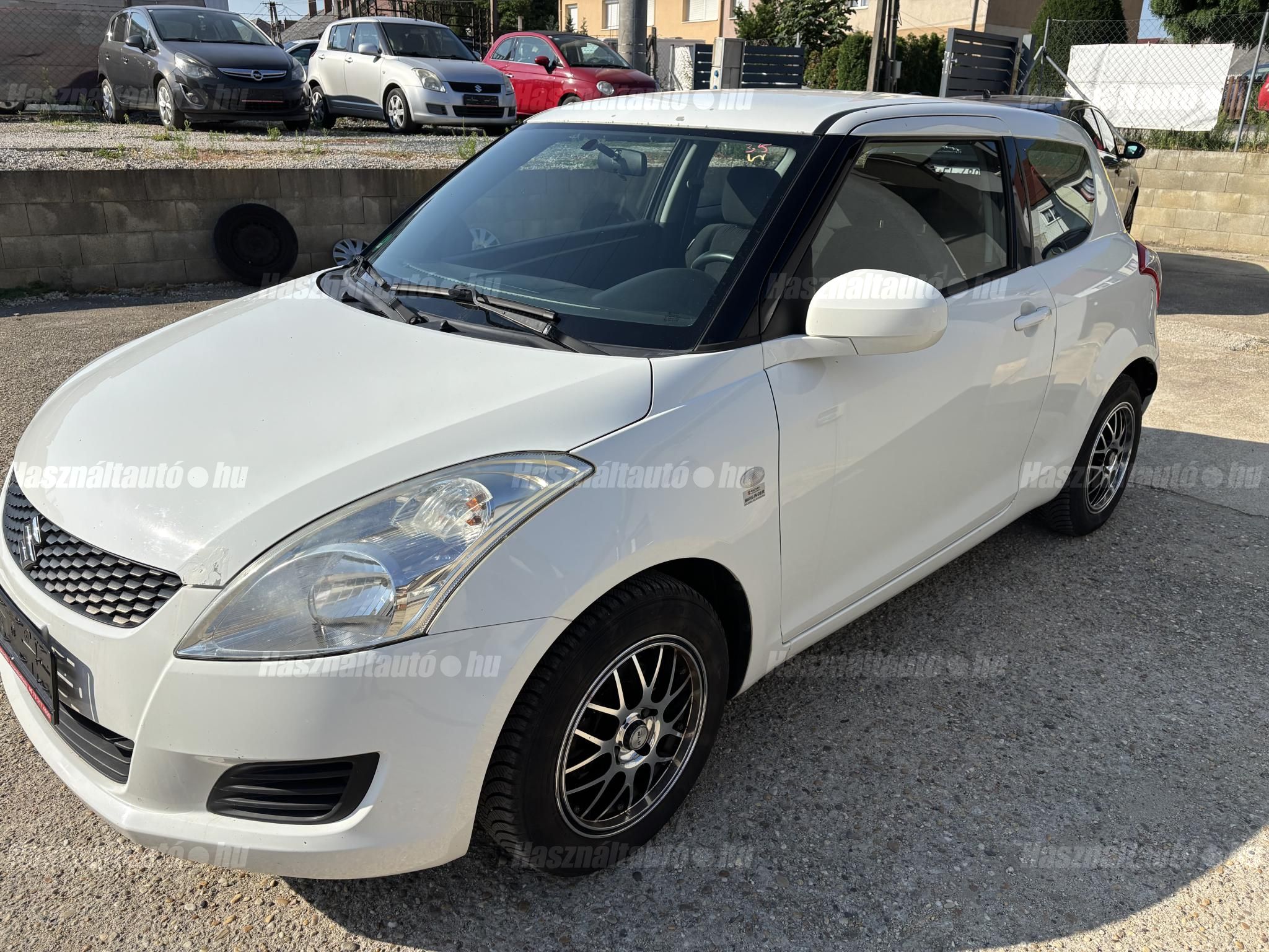 SUZUKI SWIFT 2011/5 - 1