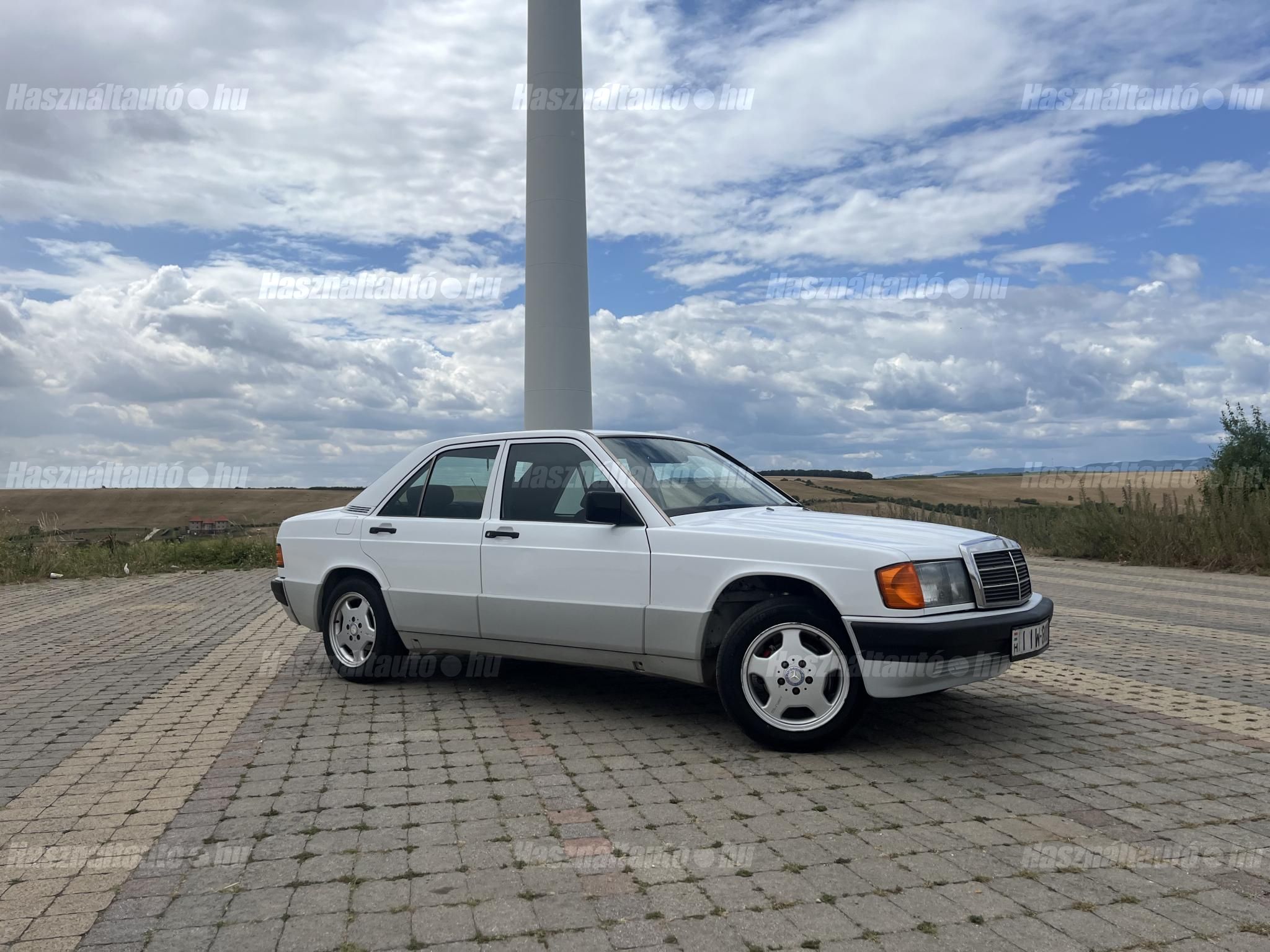 MERCEDES-BENZ 190 1990/12 - 1
