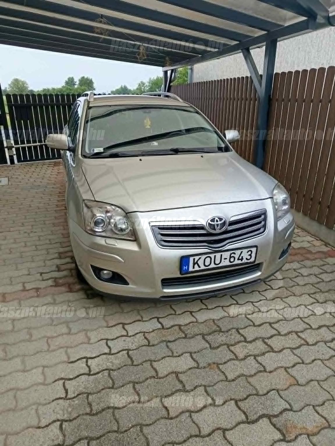 TOYOTA AVENSIS 2006/8 - 1