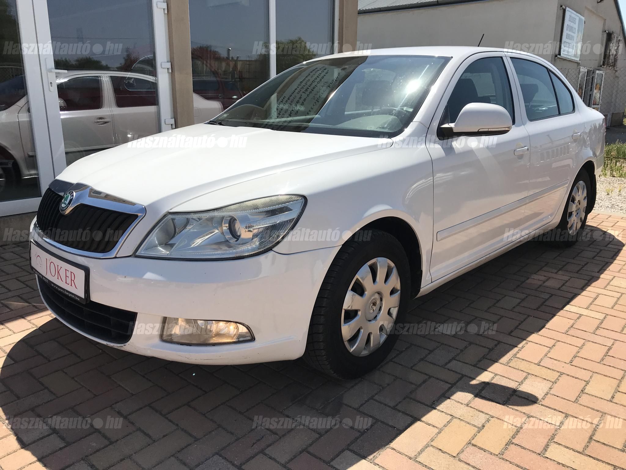 SKODA OCTAVIA 2011/8 - 1
