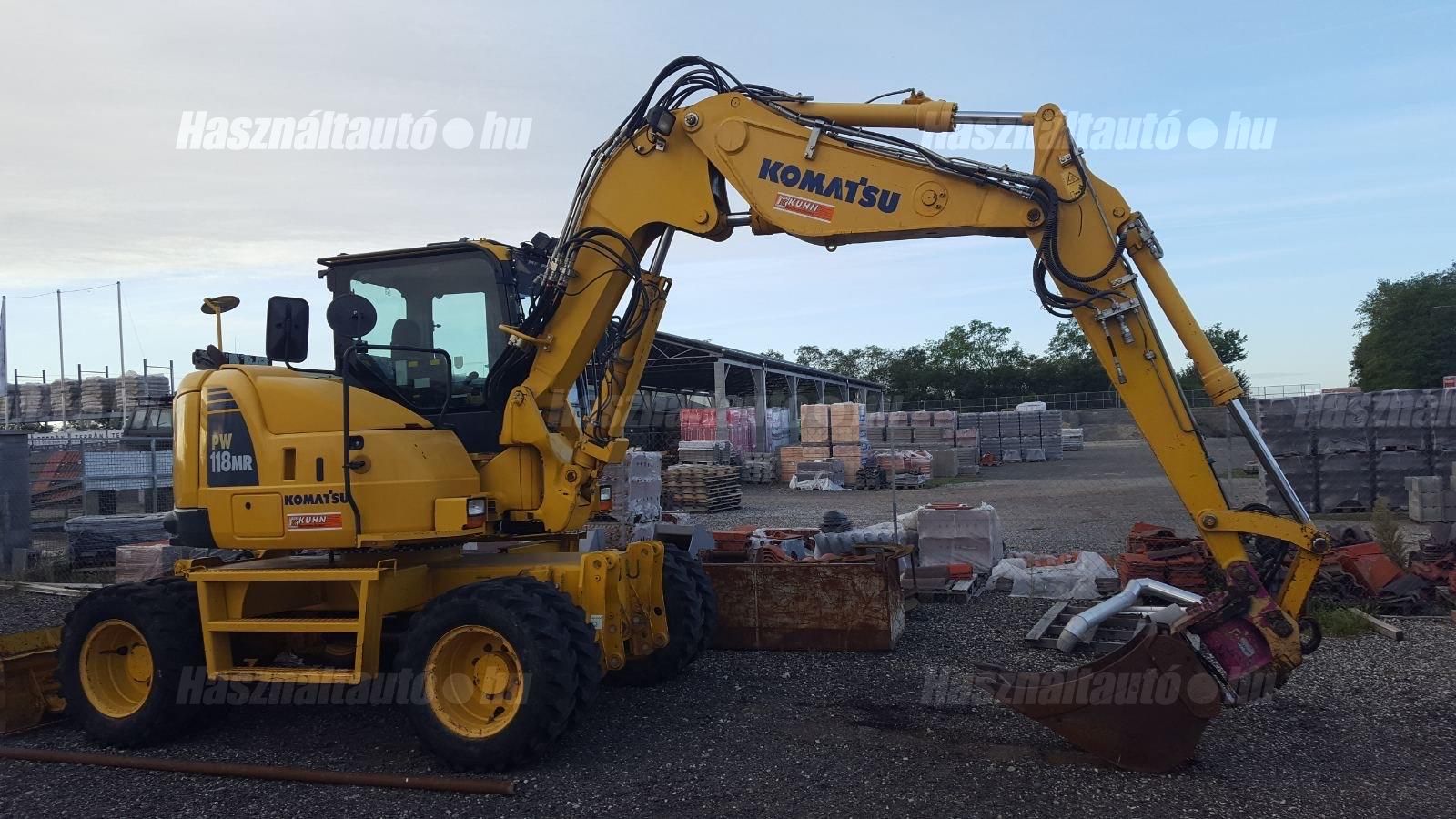 KOMATSU 2015/6 - 1