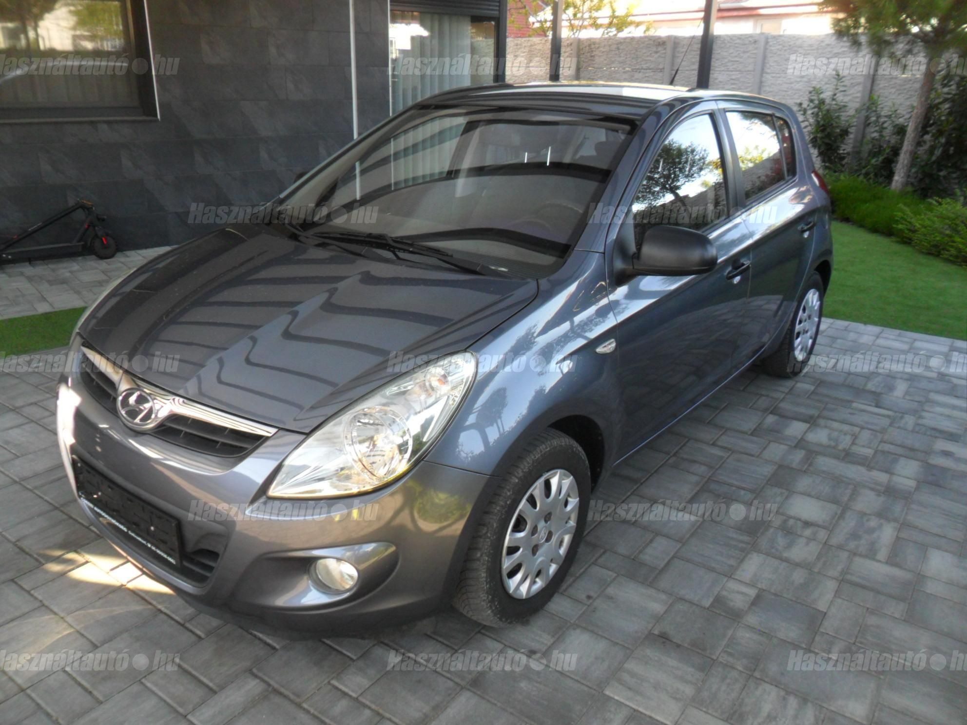 HYUNDAI I20 2009/8 - 1
