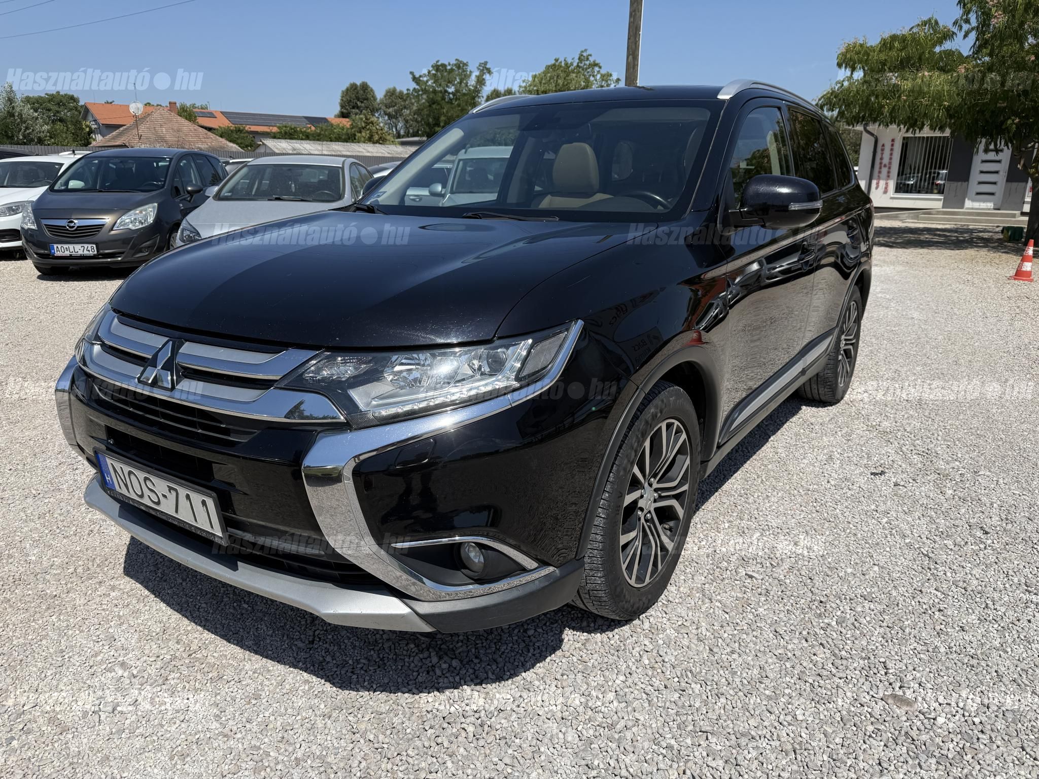 MITSUBISHI OUTLANDER 2016/4 - 1