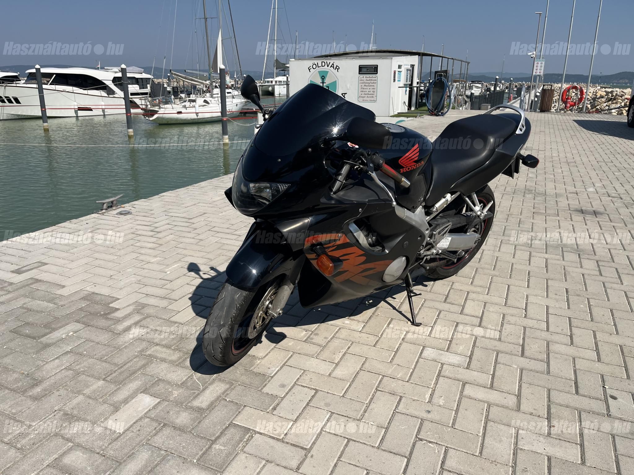 HONDA CBR 600 F4 2000/6 - 1