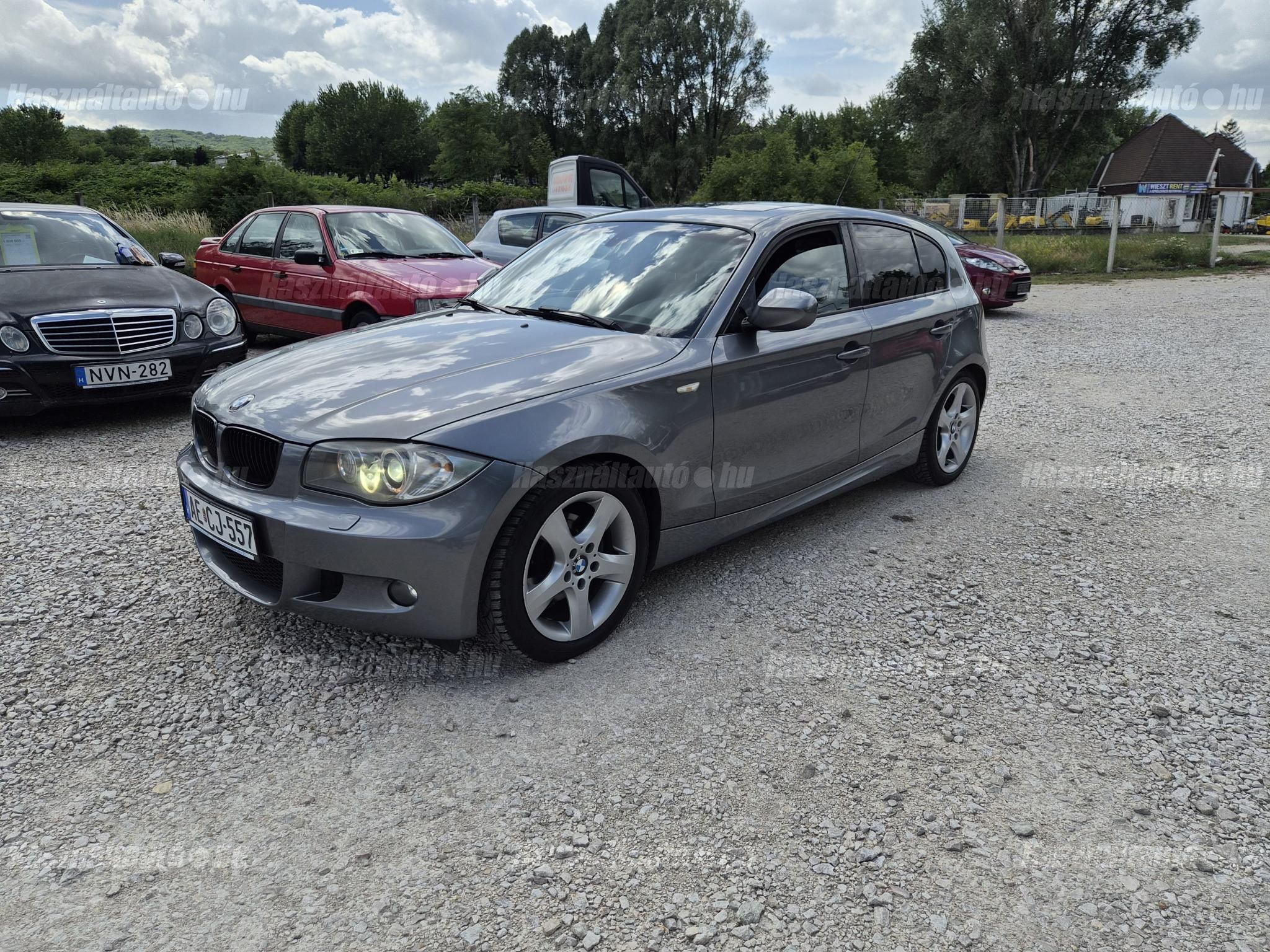 BMW 118 2011/7 - 1