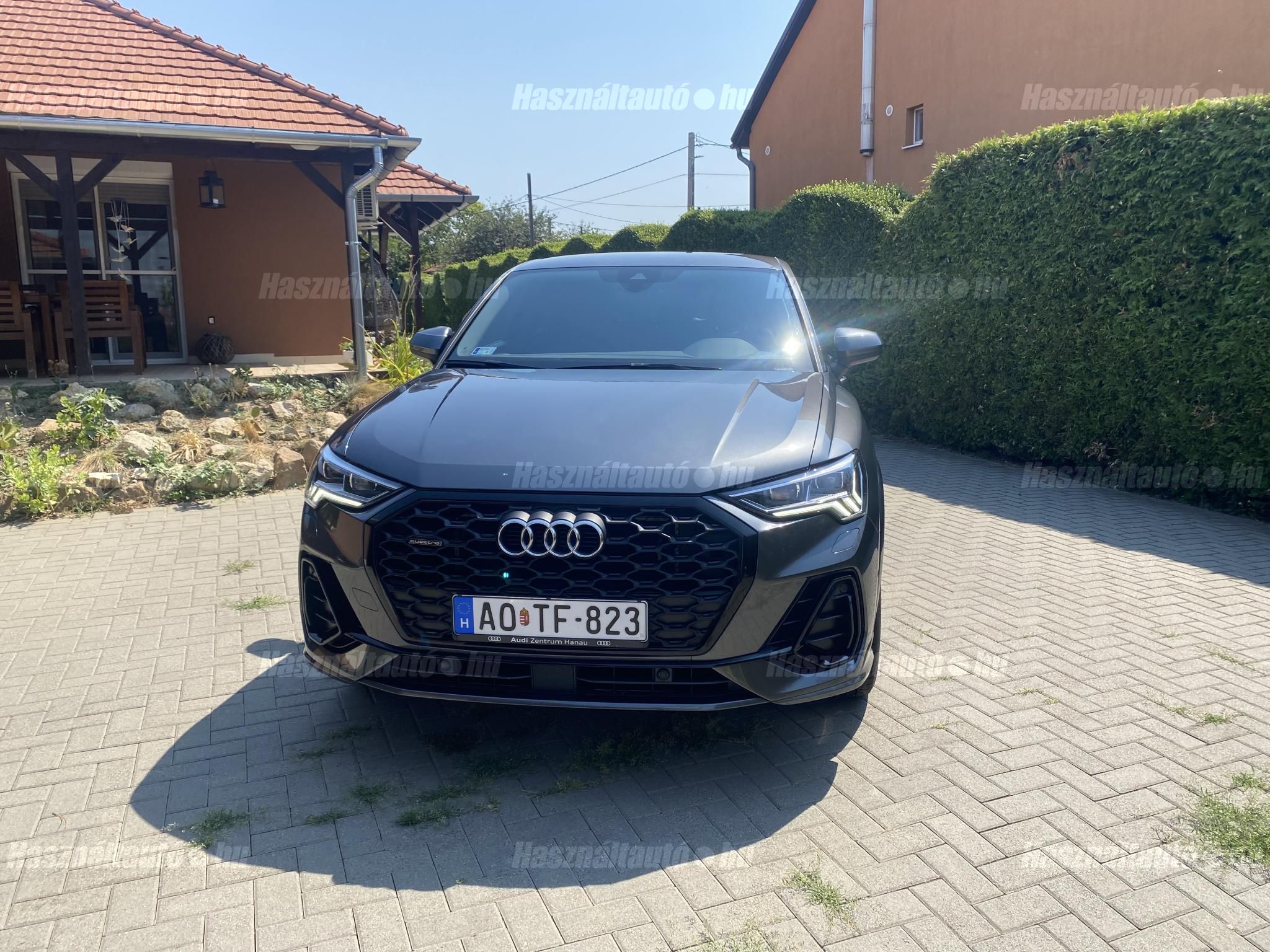 AUDI Q3 2021/11 - 1