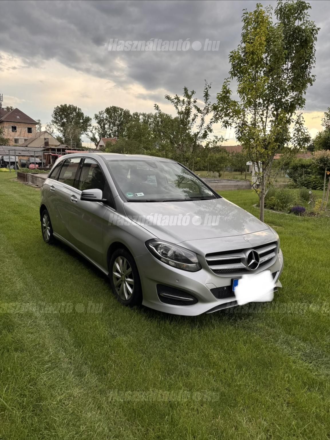 MERCEDES-BENZ B 180 2015/10 - 1
