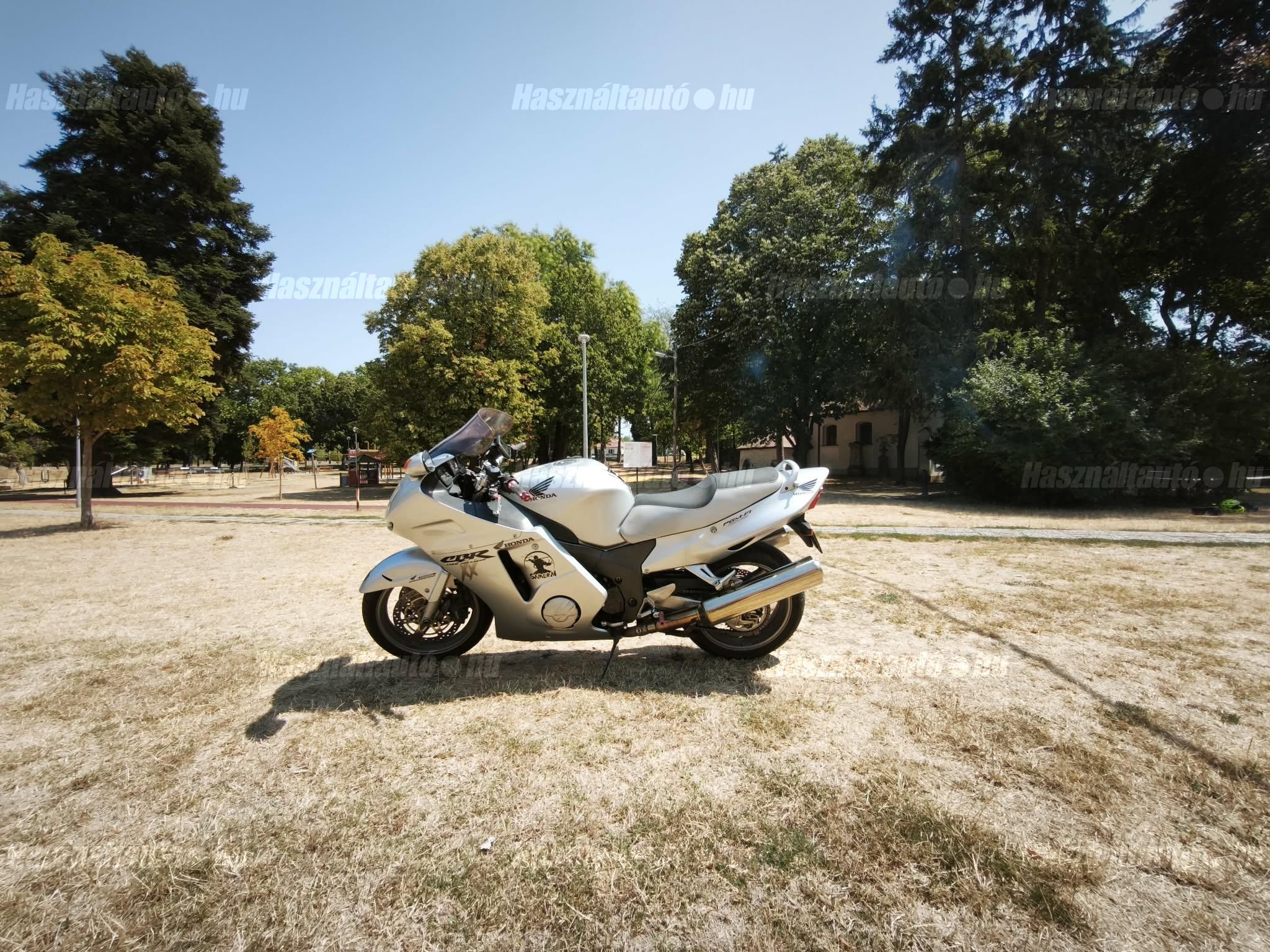 HONDA CBR 1100 XX 2005/4 - 1