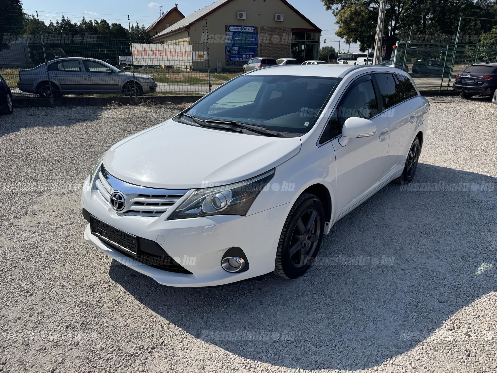 TOYOTA AVENSIS 2013/1 - 1
