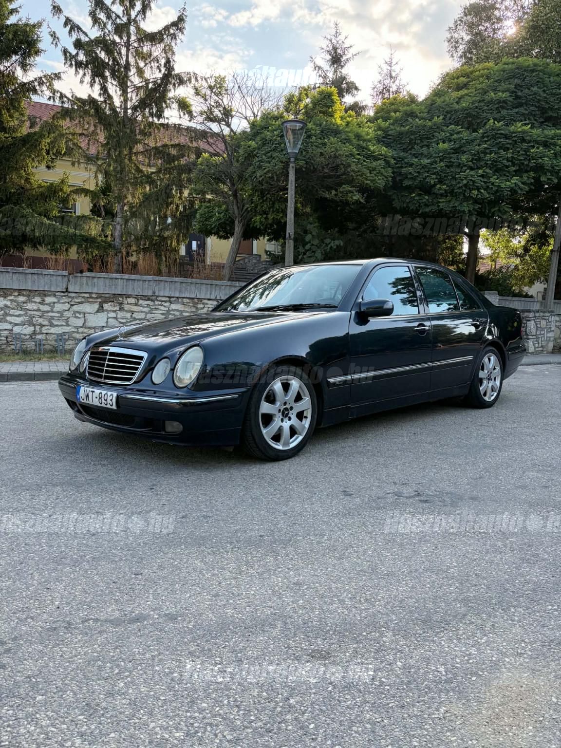 MERCEDES-BENZ E 200 2000/2 - 1