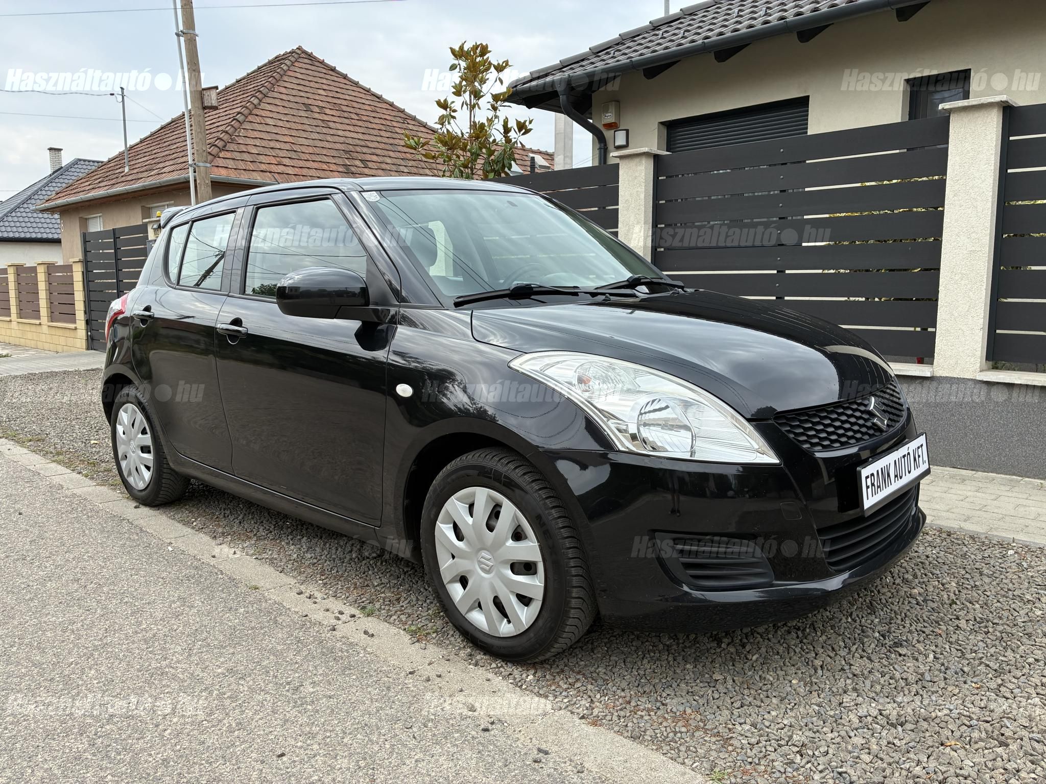 SUZUKI SWIFT 2012/3 - 1