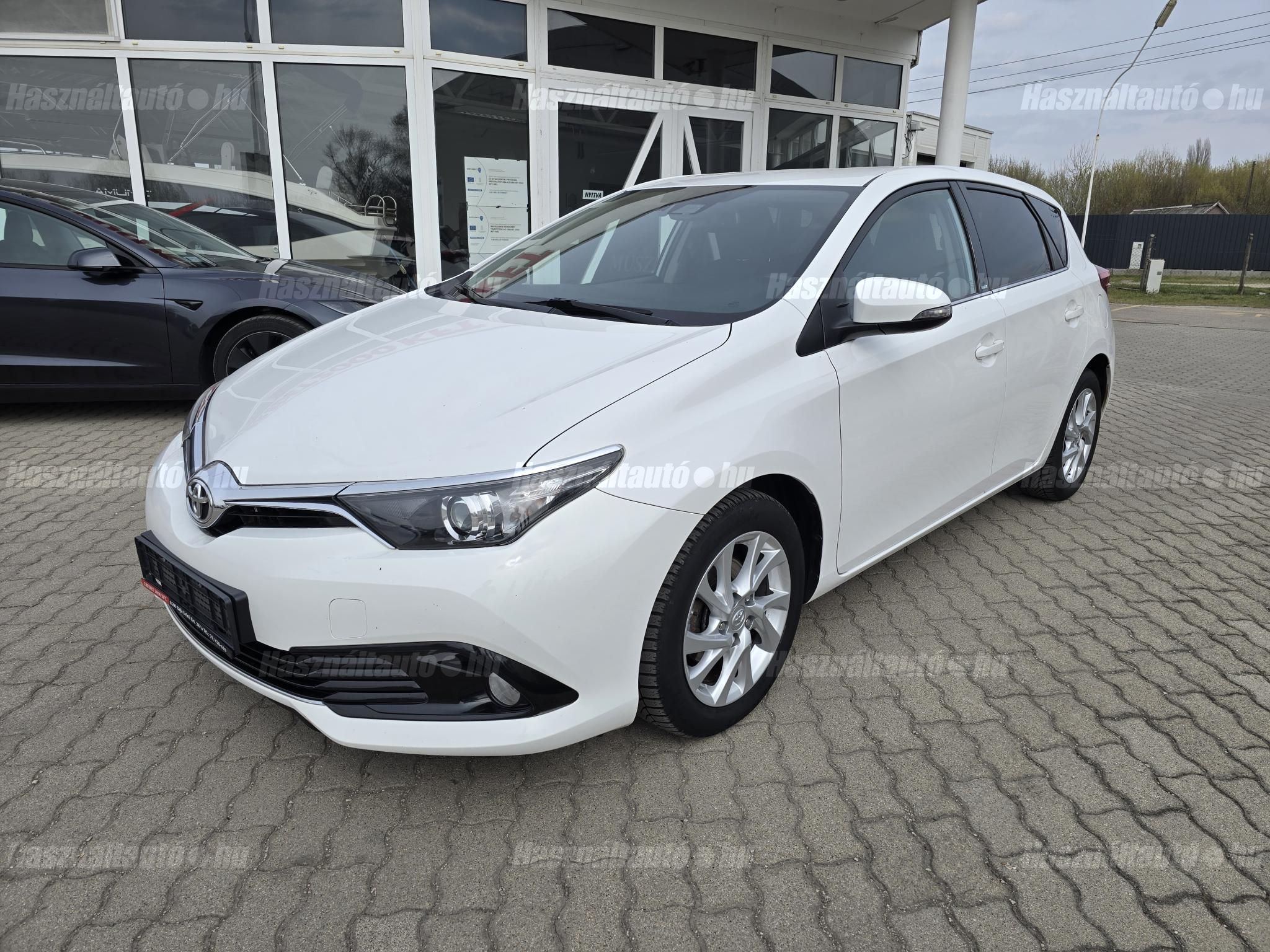TOYOTA AURIS 2017/11 - 1