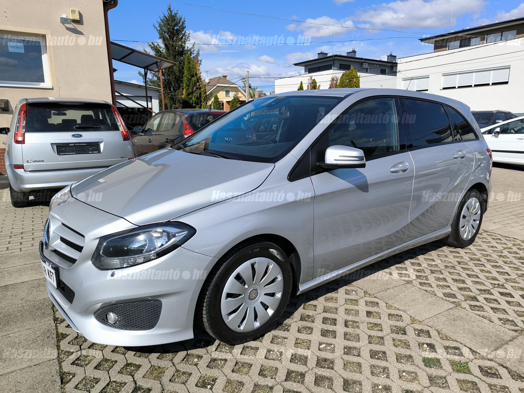 MERCEDES-BENZ B 220 2015 - 1