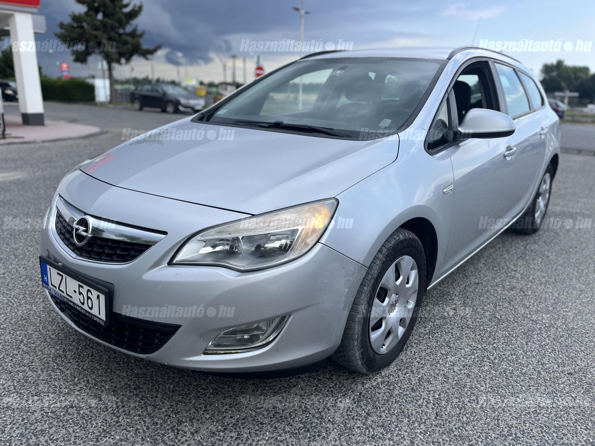 OPEL ASTRA 2011/11 - 1