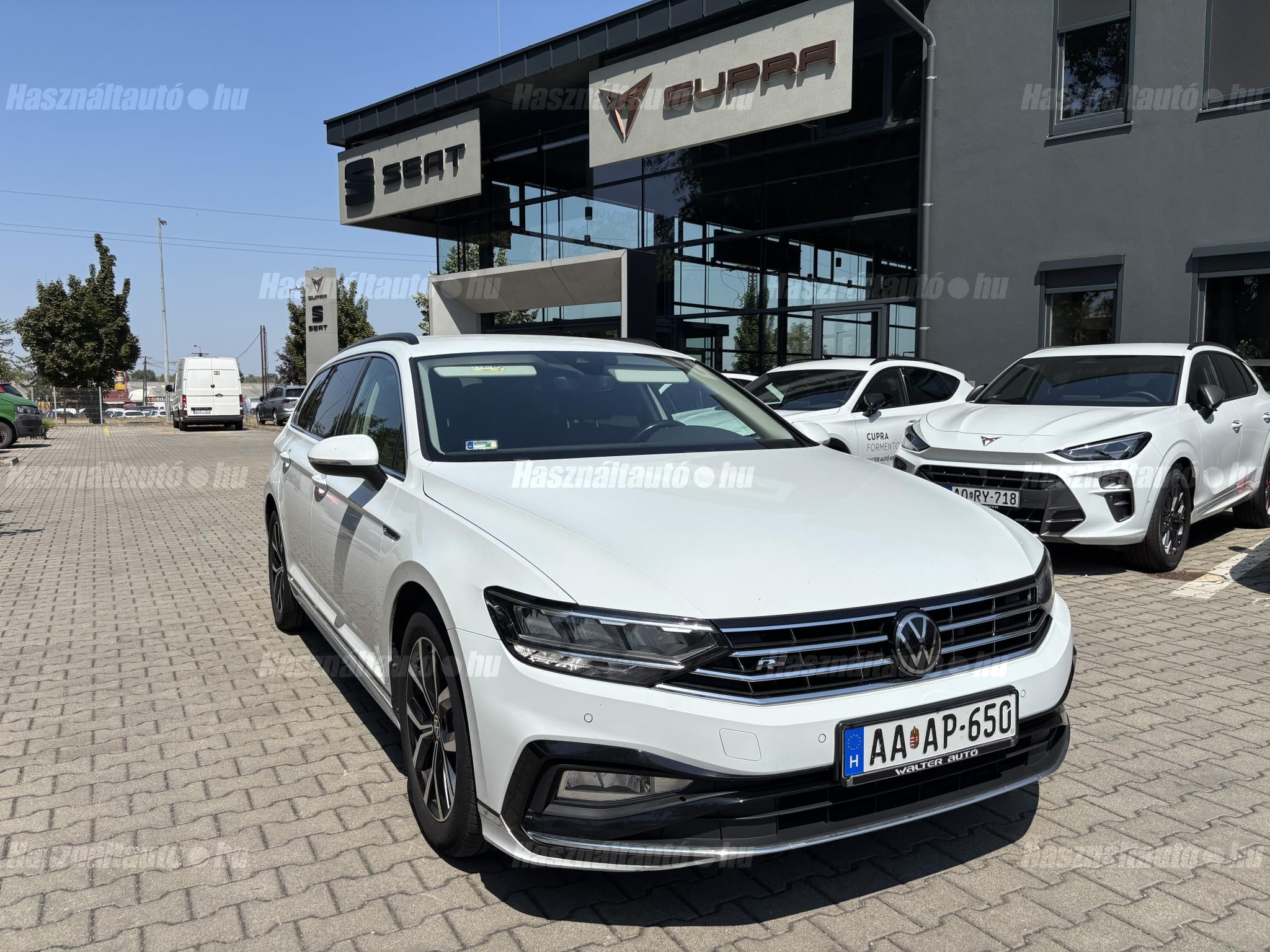 VOLKSWAGEN PASSAT 2022/7 - 1