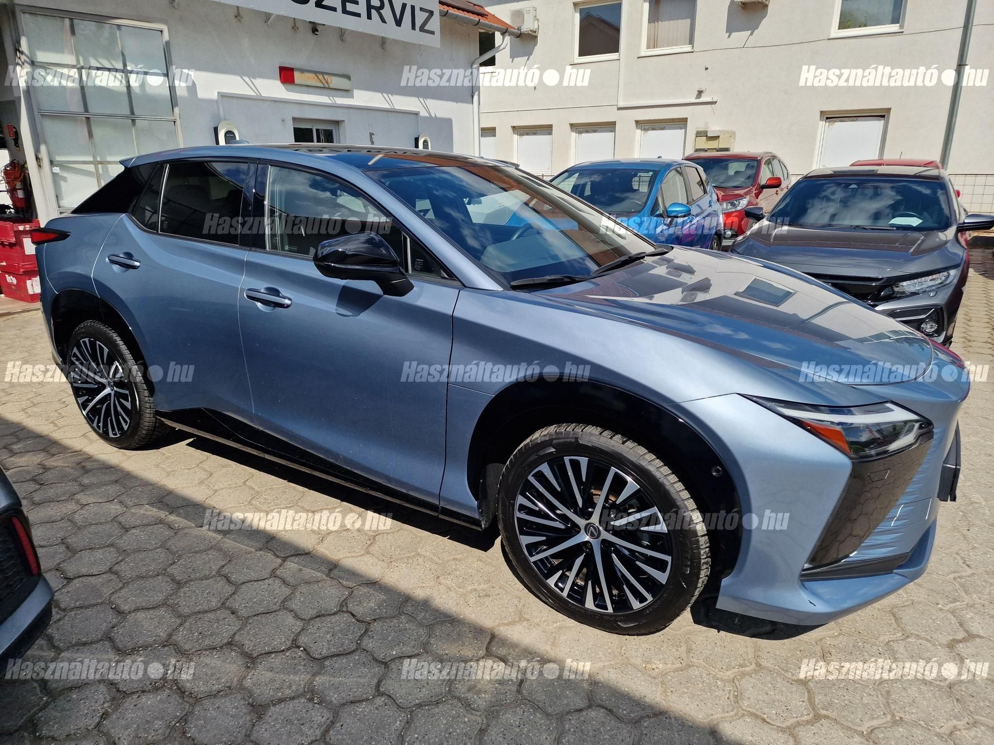 LEXUS RZ 2023/8 - 1