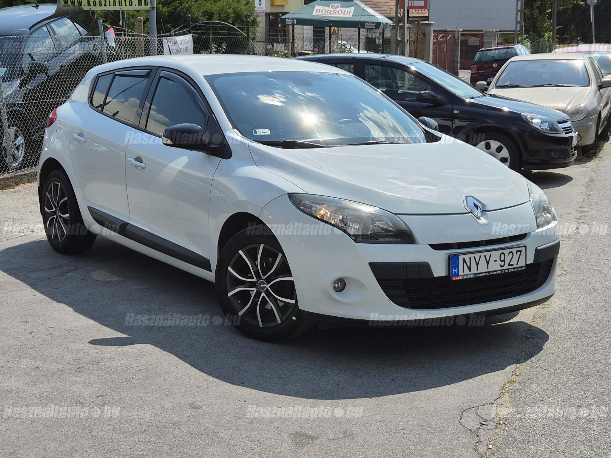 RENAULT MEGANE 2011/11 - 1