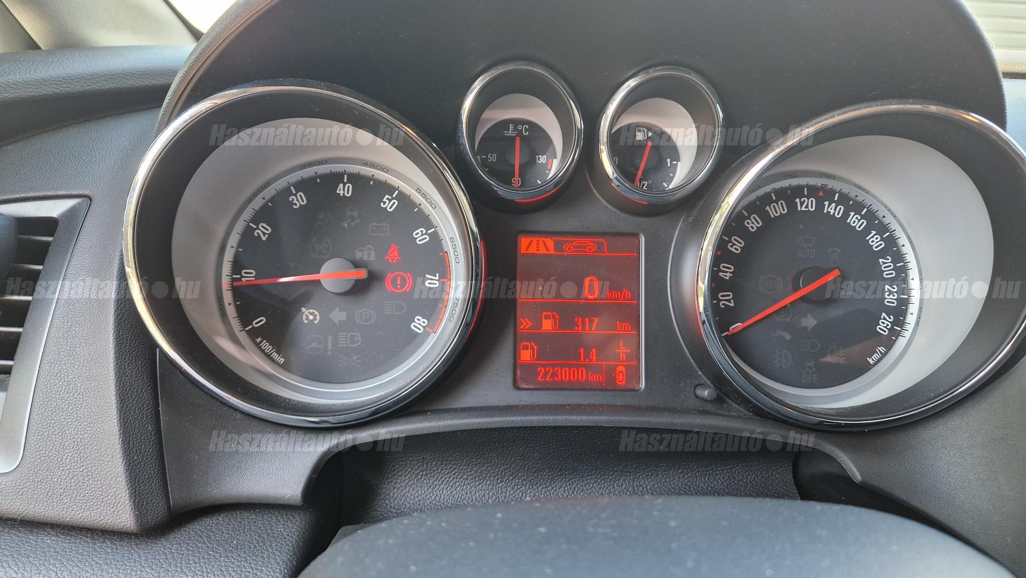 OPEL ASTRA J 2016/11 - 1