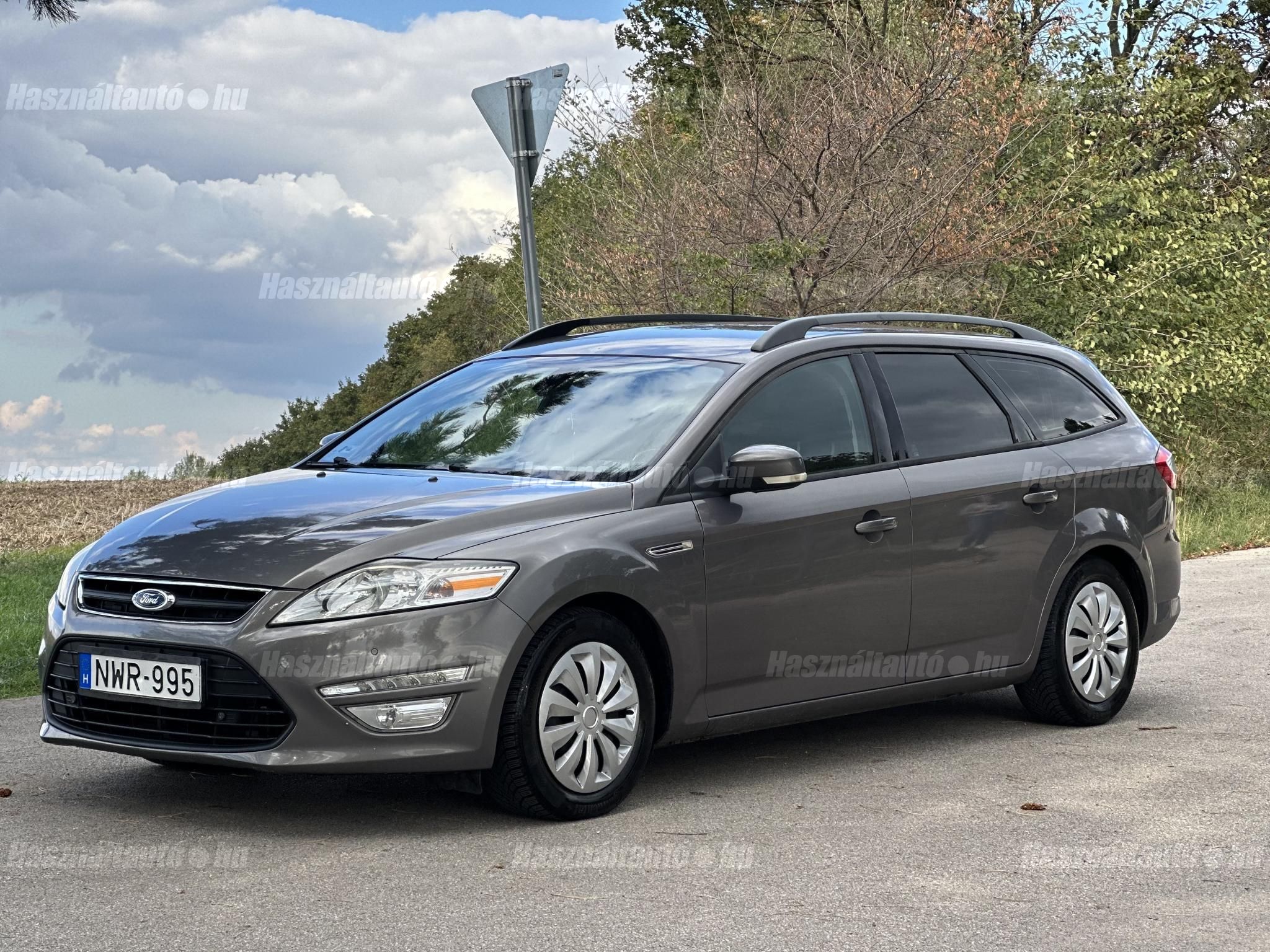 FORD MONDEO 2012/8 - 1