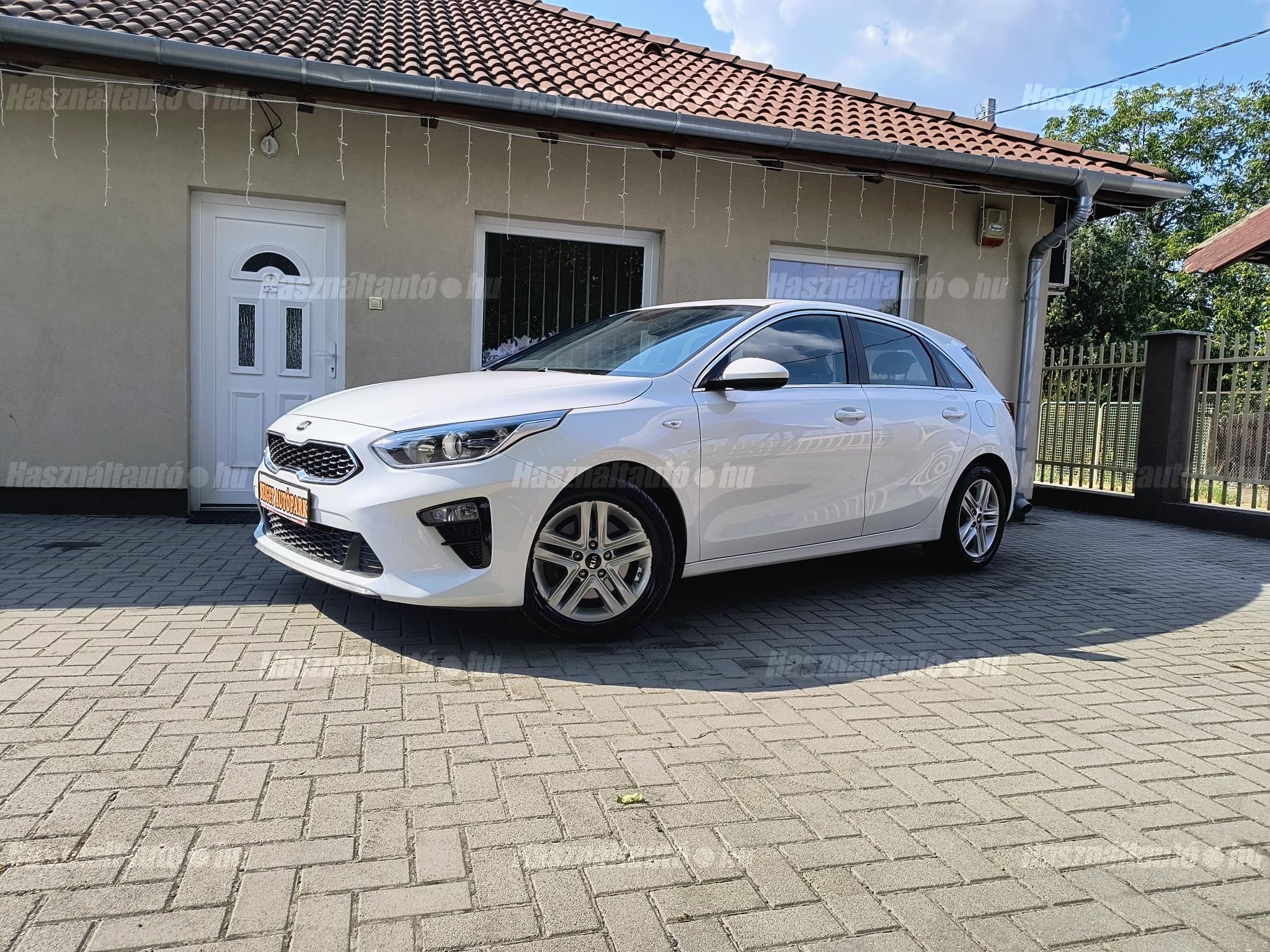 KIA CEE'D 2018/12 - 1