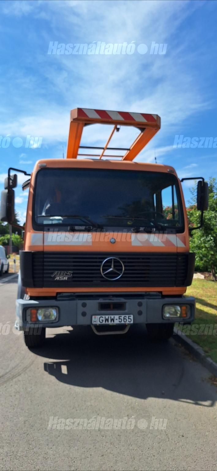 MERCEDES-BENZ 1990 - 1