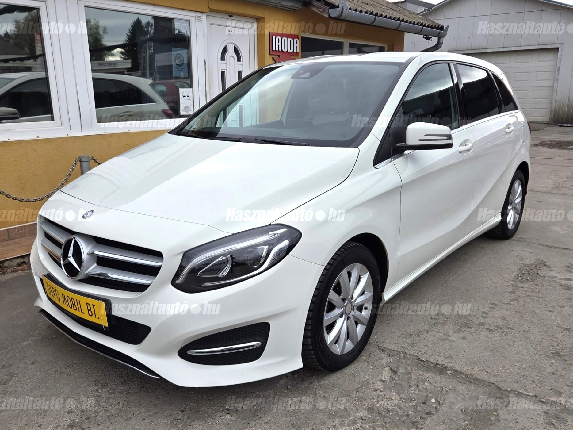 MERCEDES-BENZ B 180 2016/3 - 1