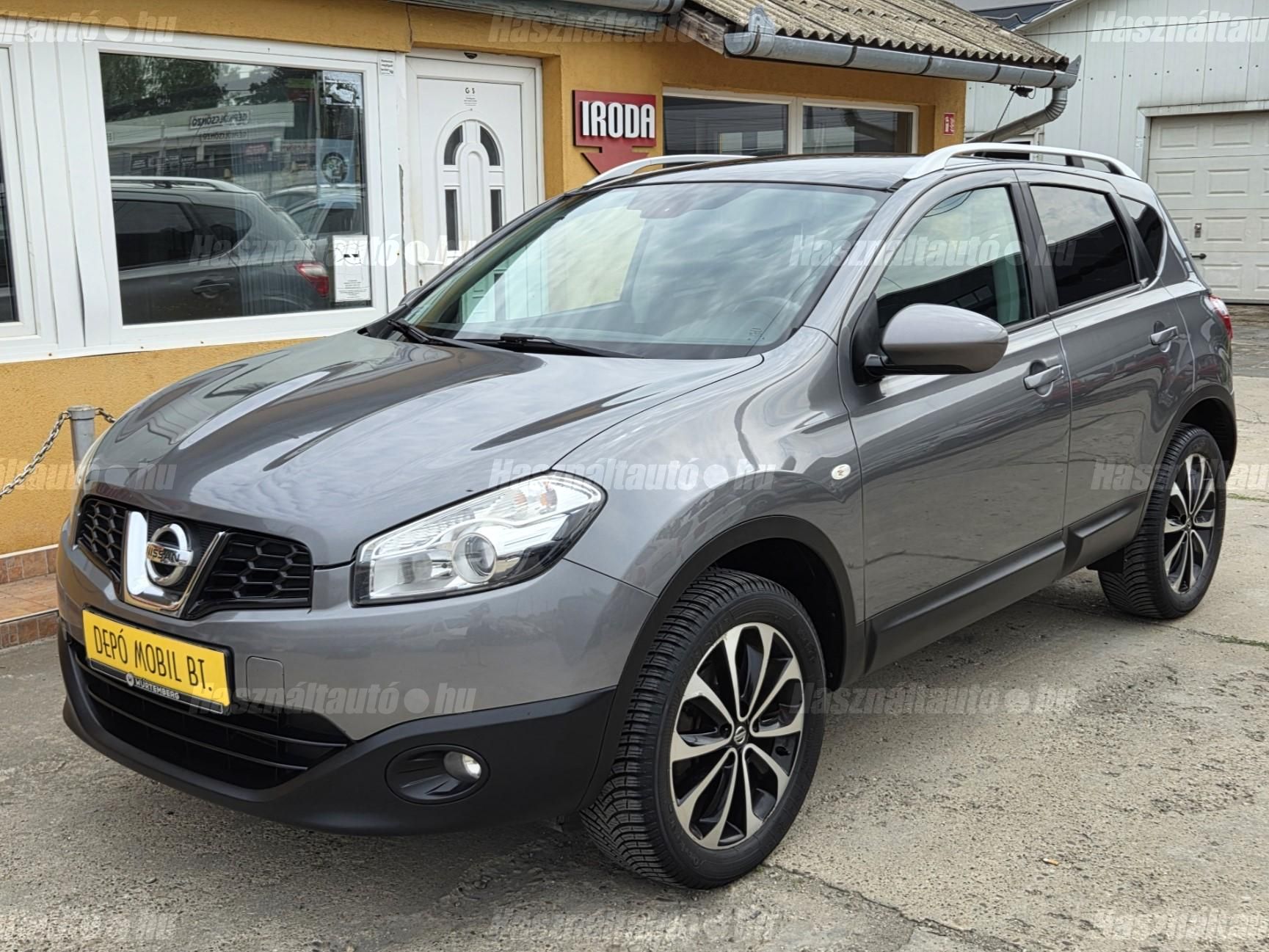 NISSAN QASHQAI 2011/12 - 1
