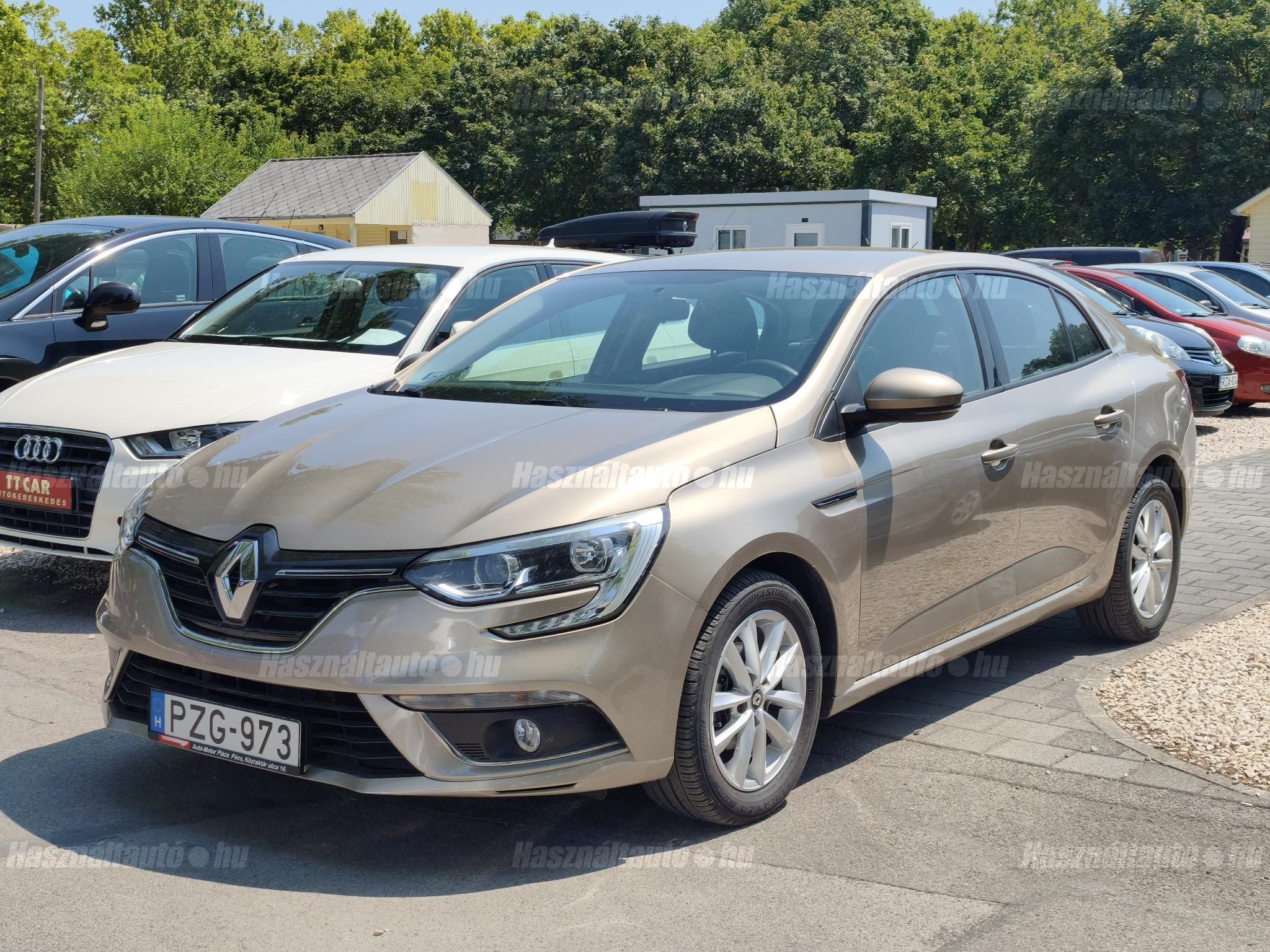 RENAULT MEGANE 2018/8 - 1