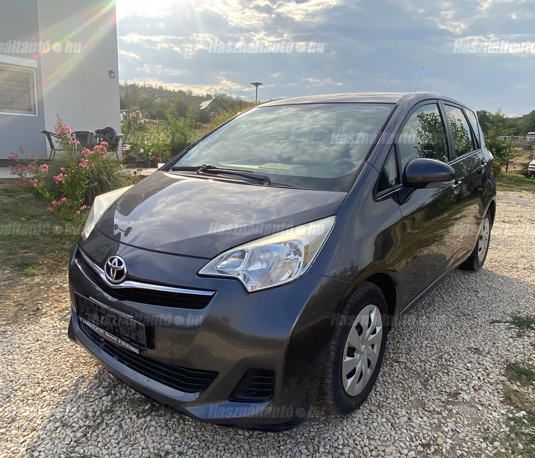 TOYOTA VERSO-S 2012/8 - 1