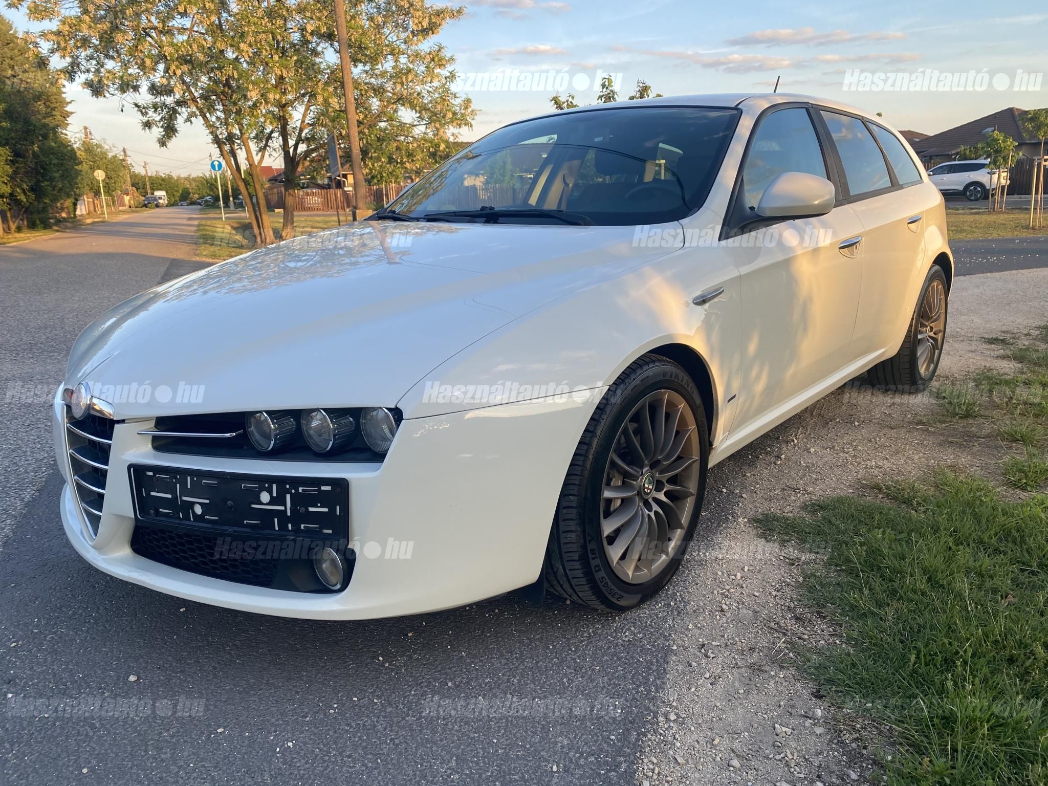 ALFA ROMEO 159 2011/8 - 1