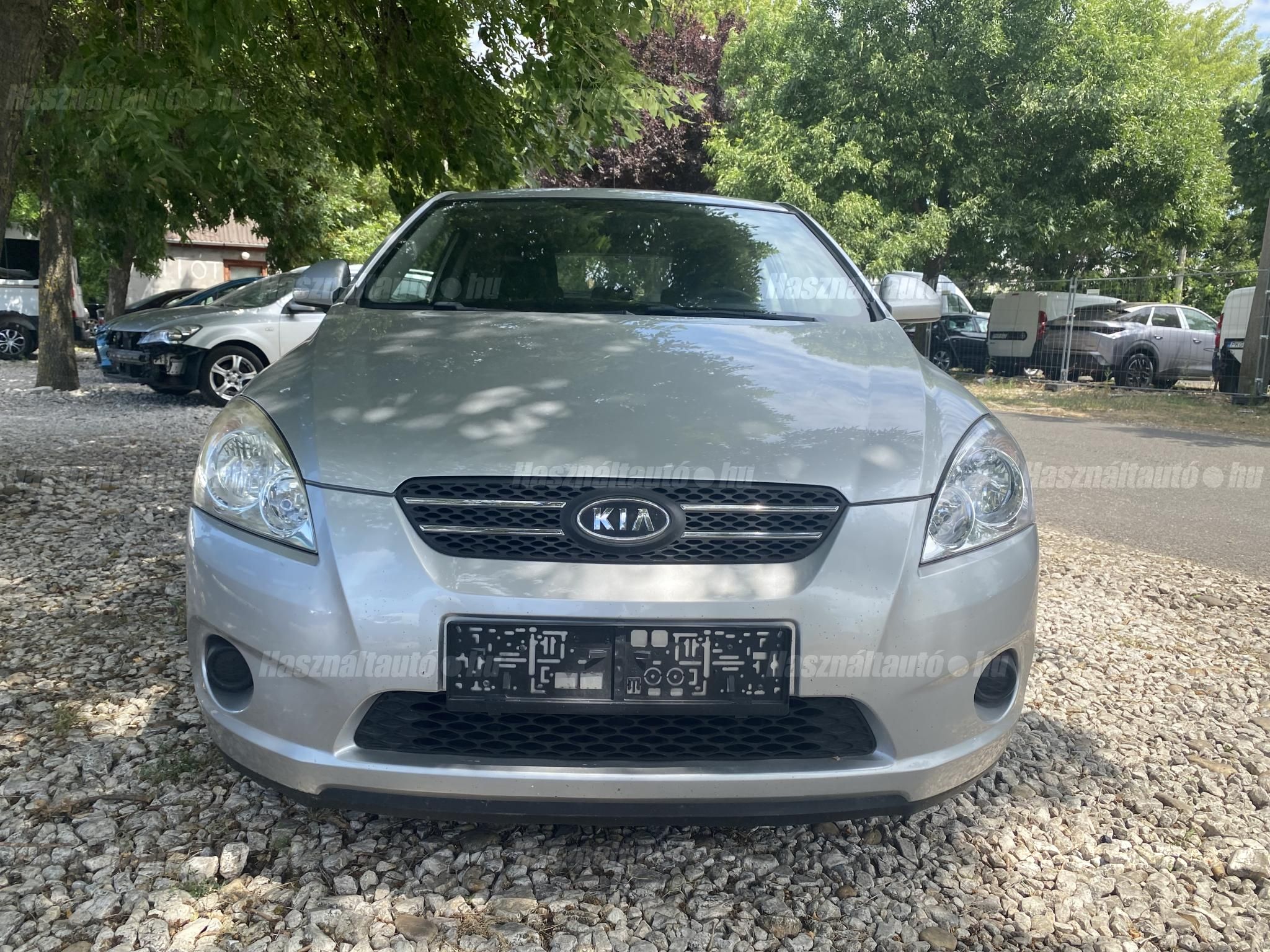 KIA PRO CEE'D 2009/10 - 1