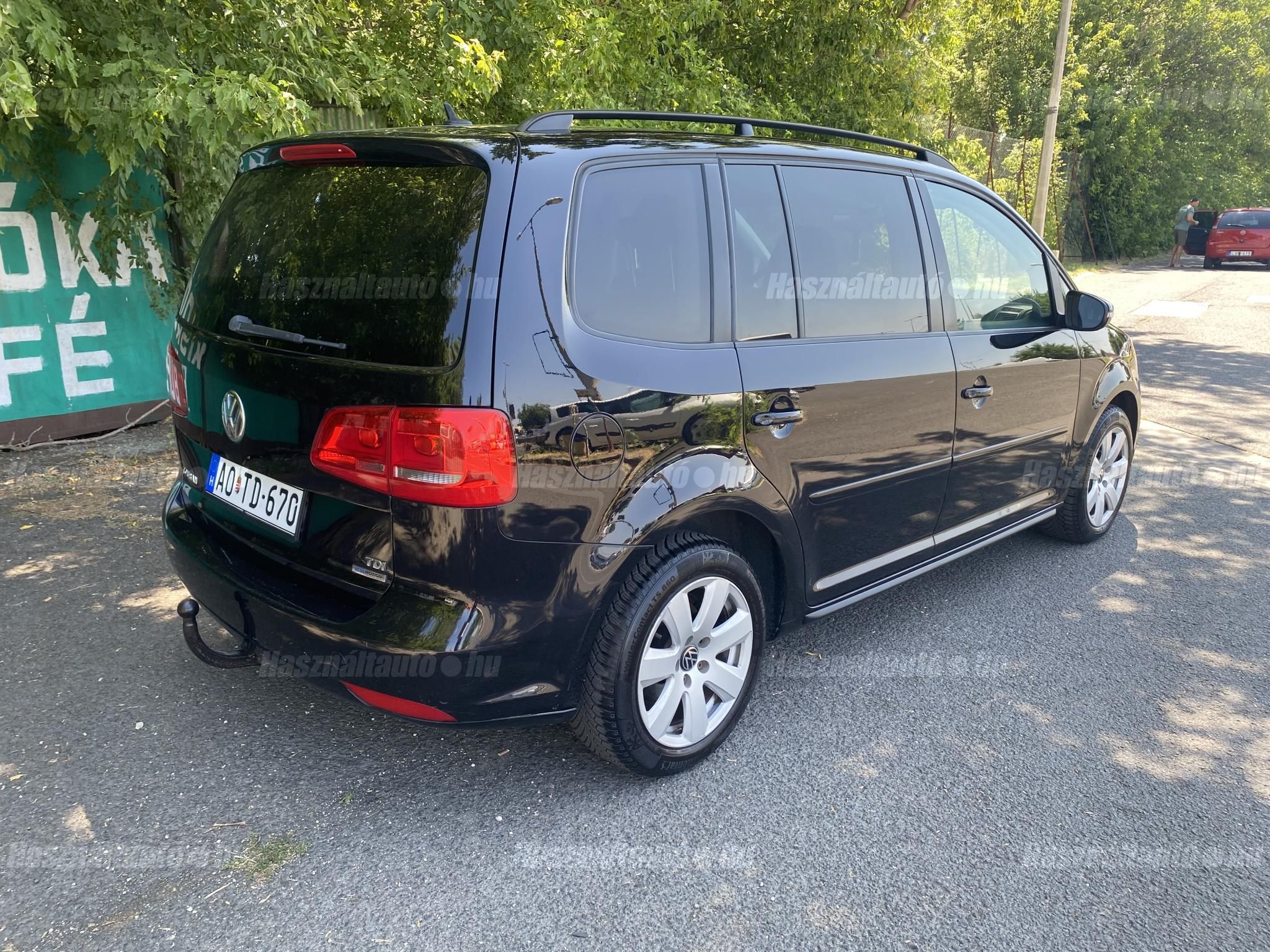 VOLKSWAGEN TOURAN 2011/10 - 1