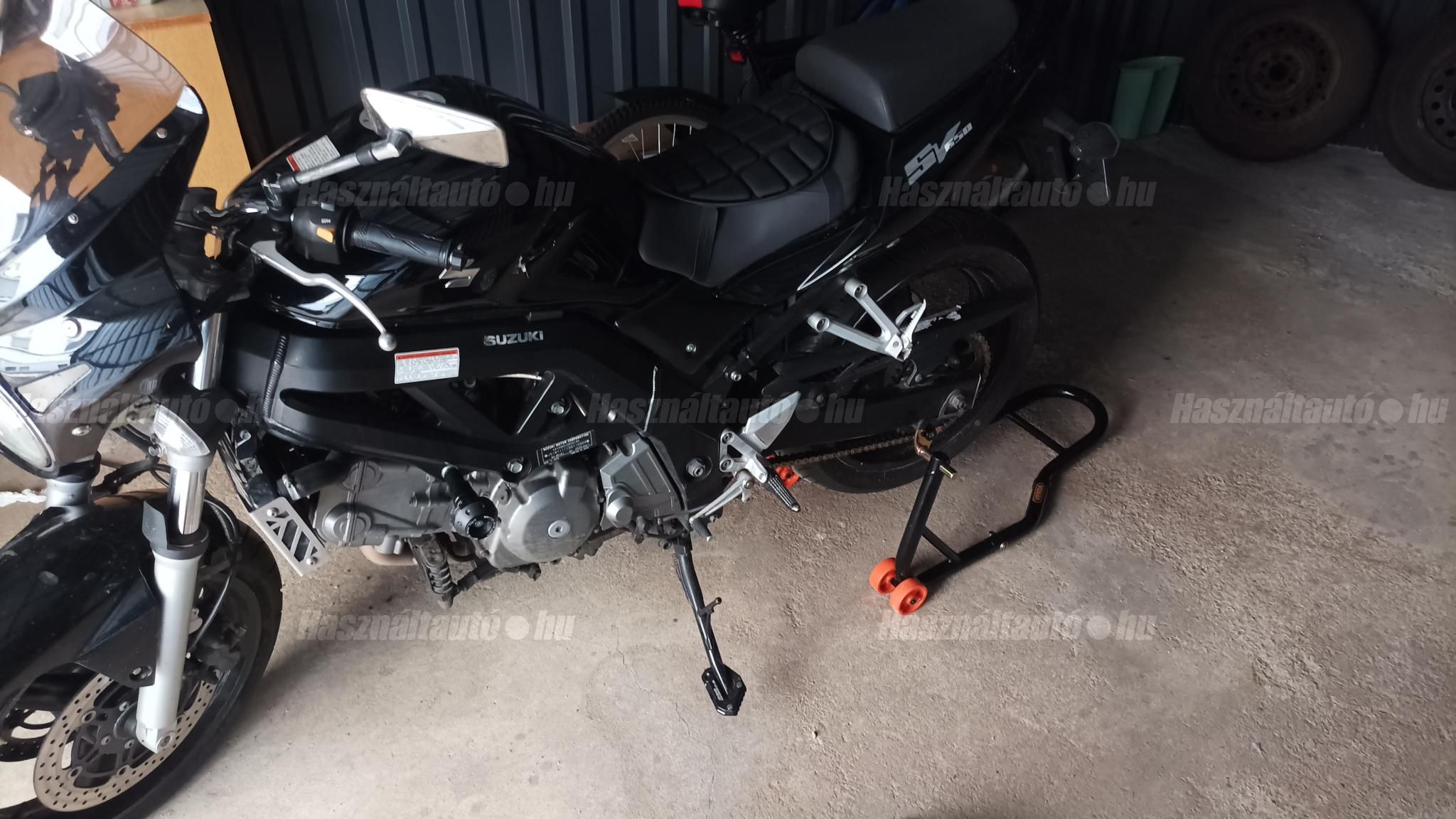 SUZUKI SV 650 N 2005/6 - 1
